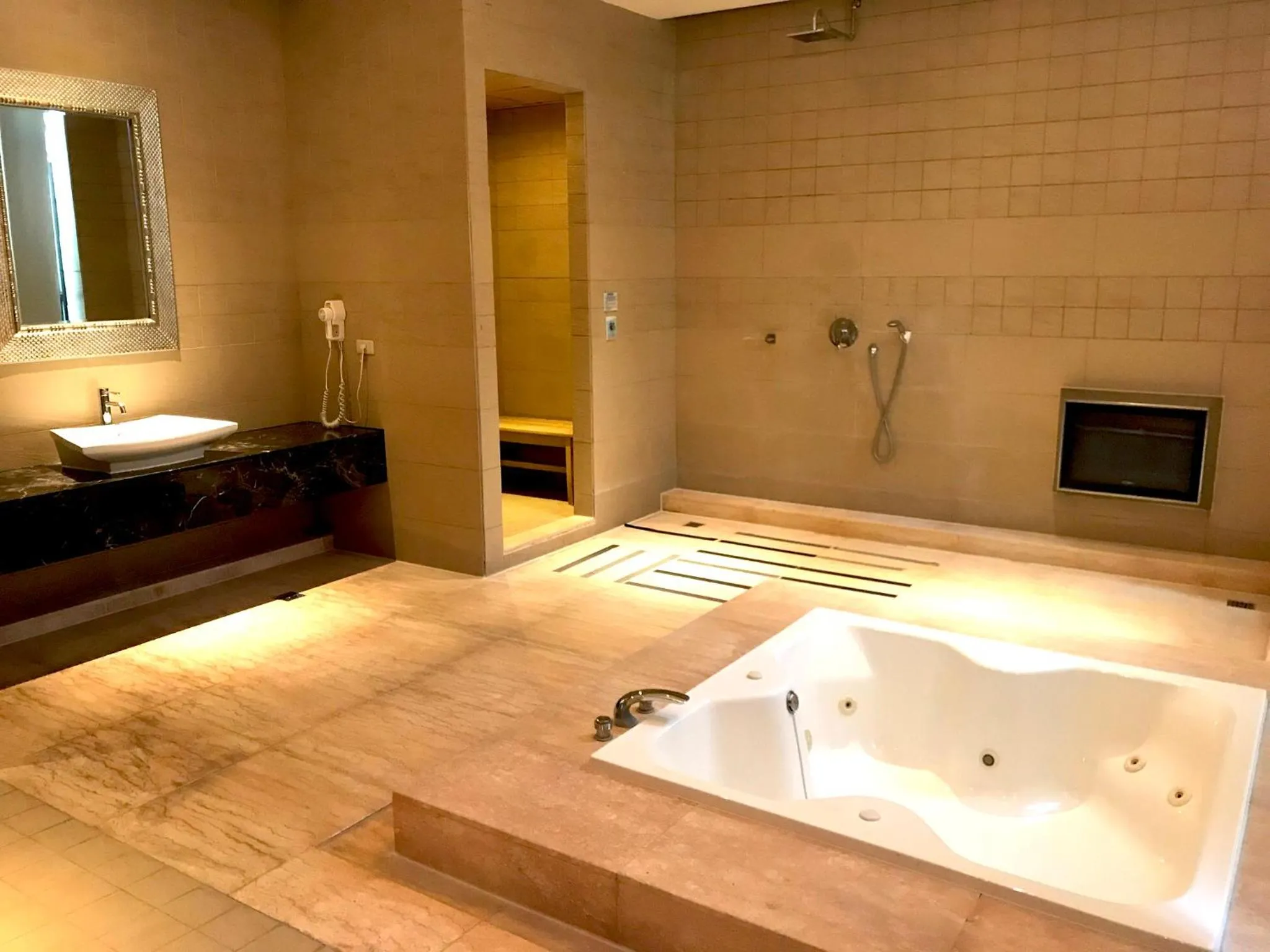 Bed in Fortune Villa Motel