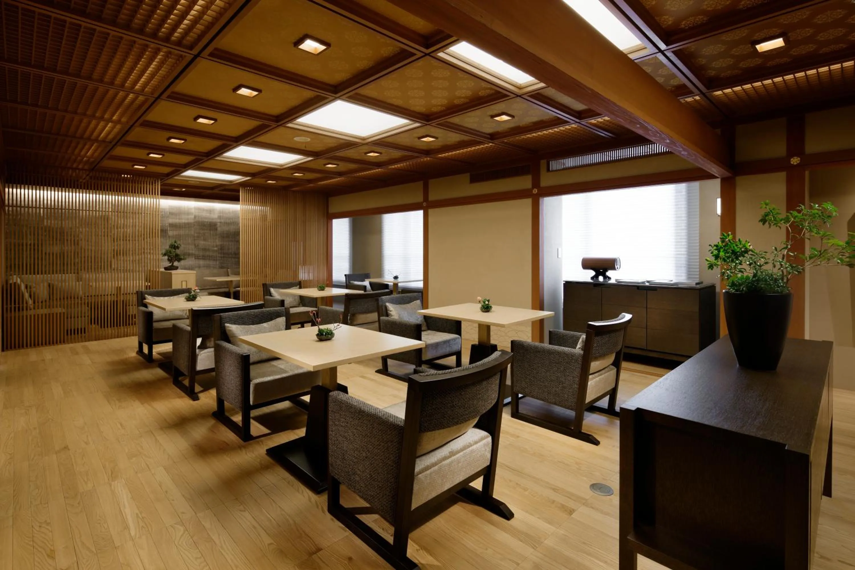 Lounge or bar in Takanawa Hanakohro - in Grand Prince Hotel Takanawa