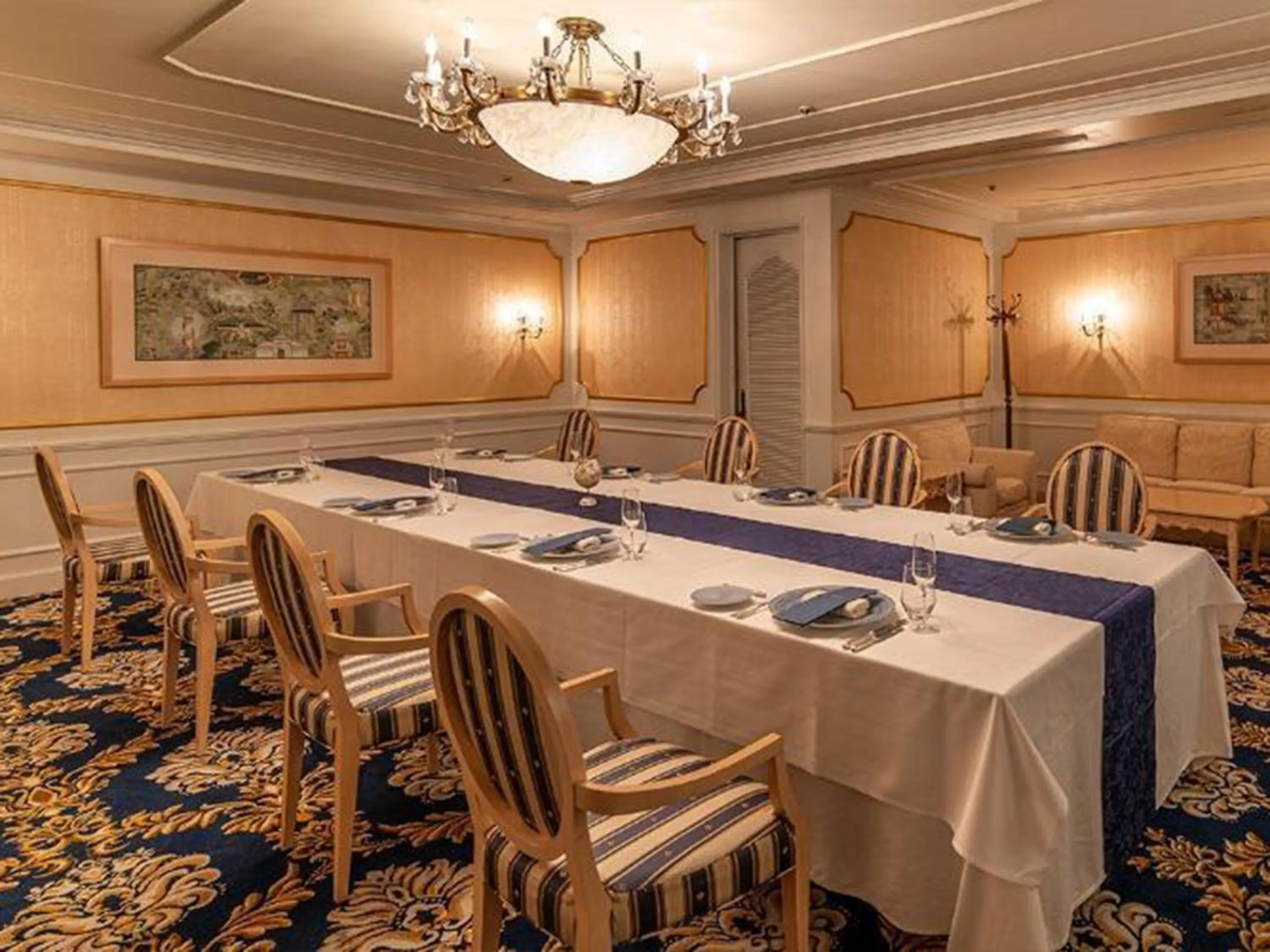 Restaurant/places to eat in Takanawa Hanakohro - in Grand Prince Hotel Takanawa