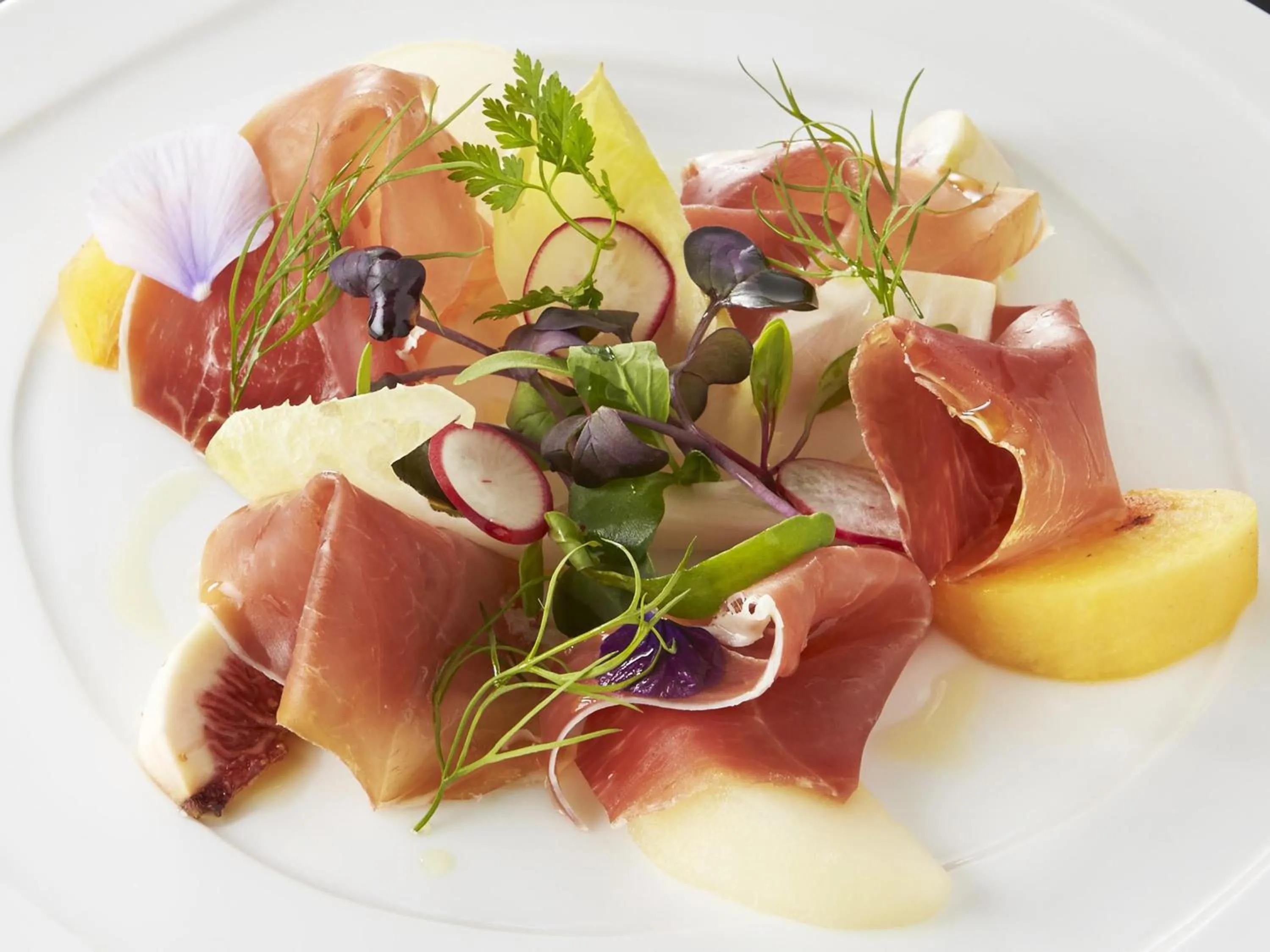 Restaurant/places to eat in Takanawa Hanakohro - in Grand Prince Hotel Takanawa