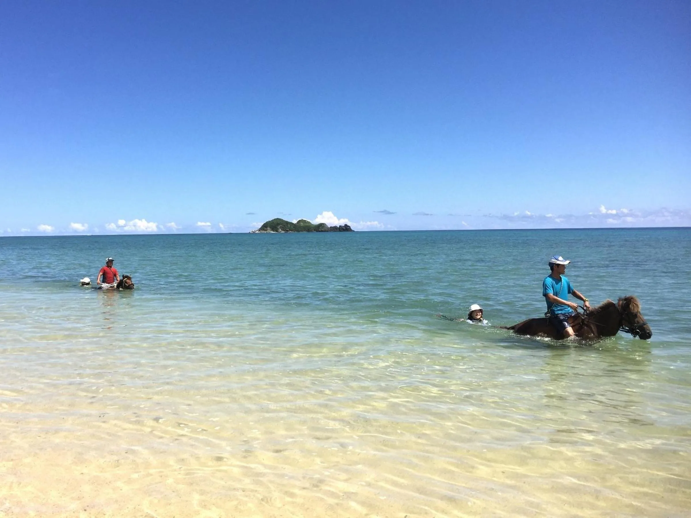 Neighbourhood in Seven Colors Ishigakijima