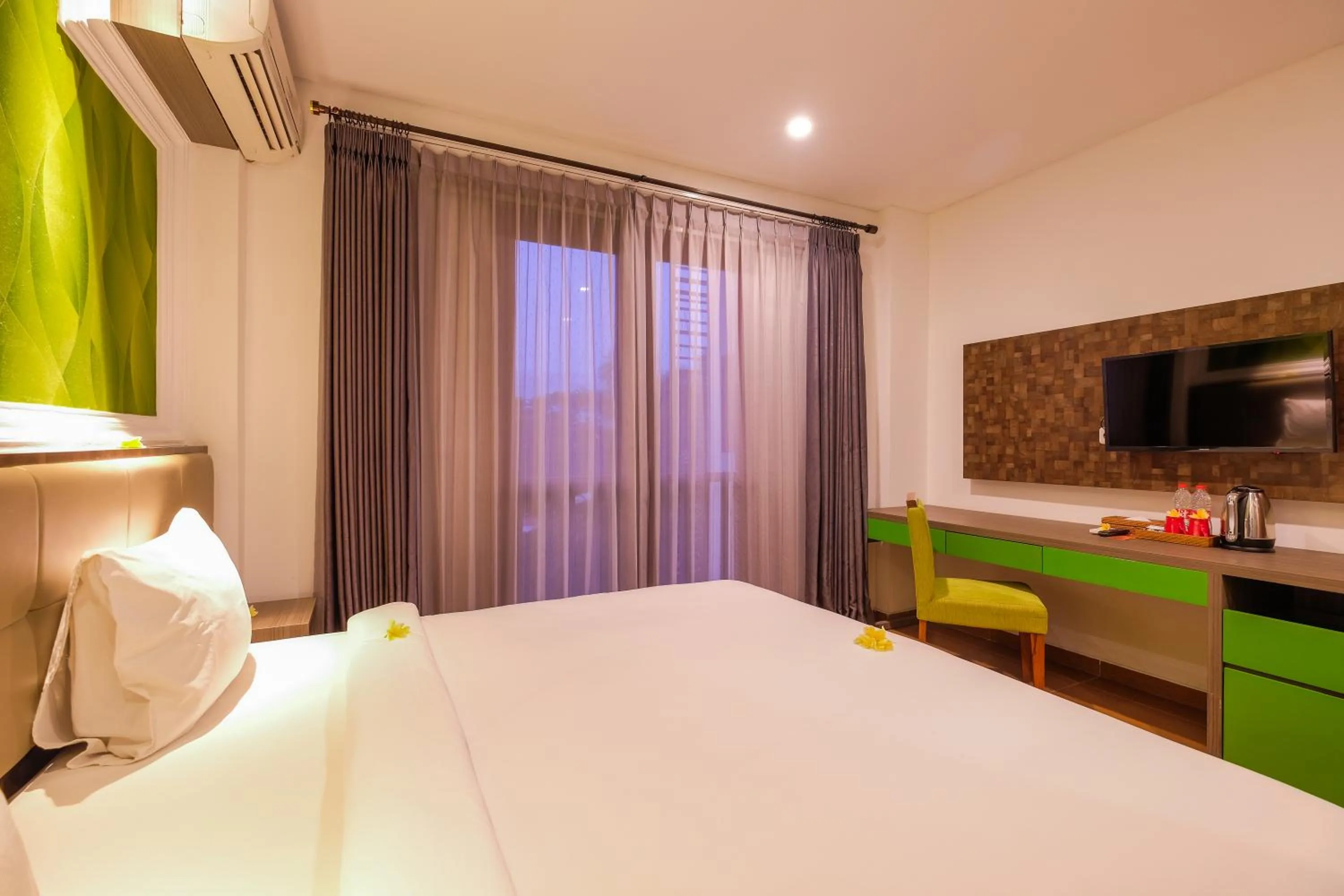 Bed in Papillon Echo Beach