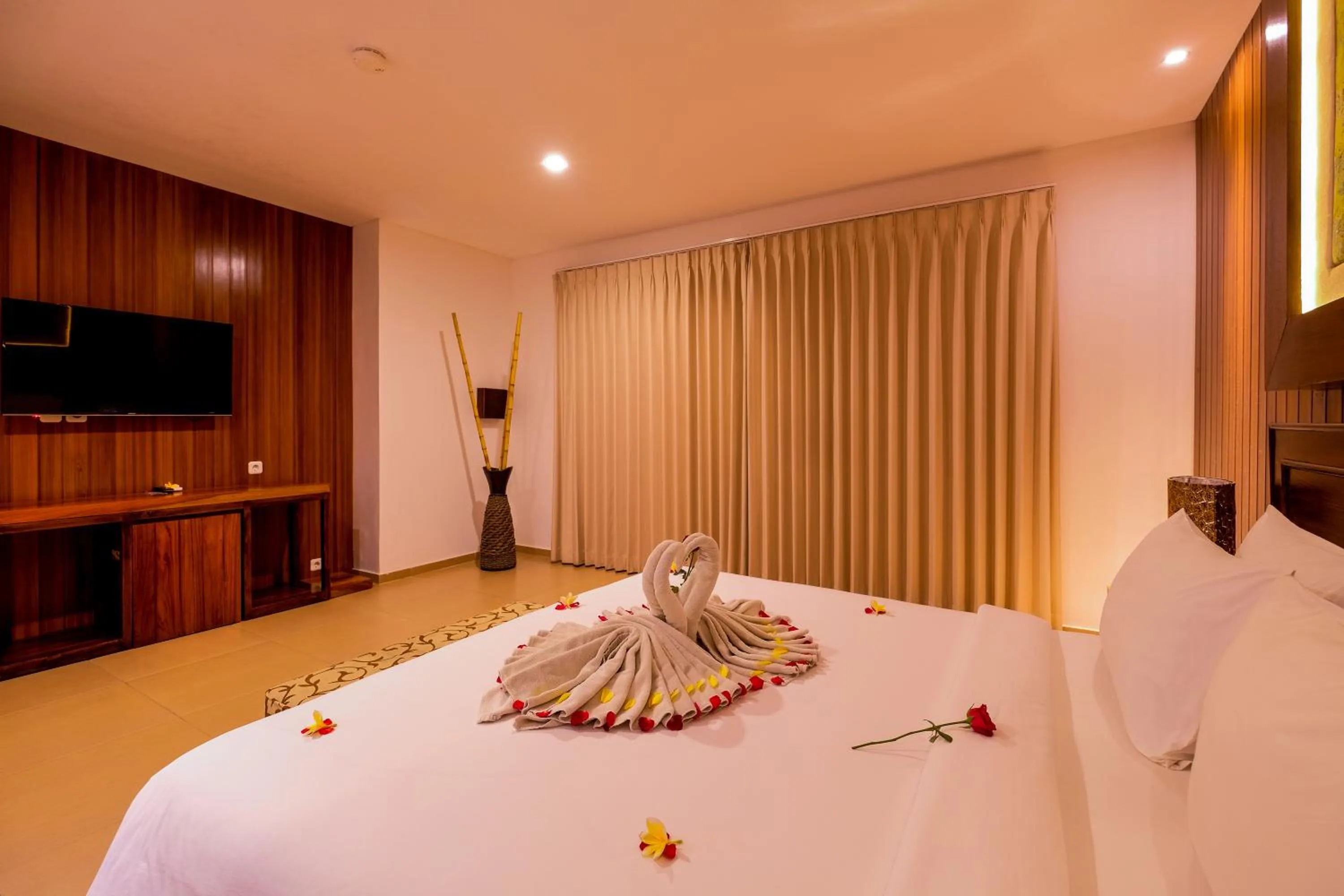 Bed in Papillon Echo Beach