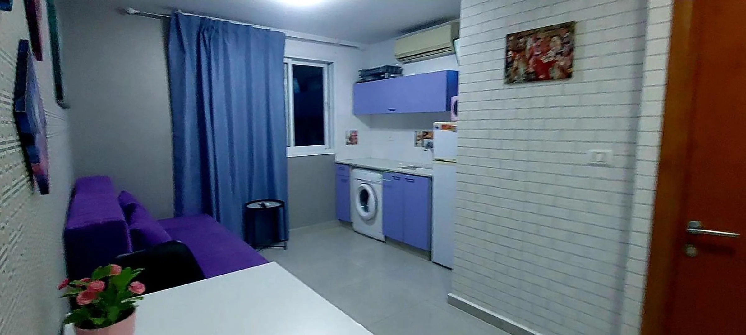 Beachfront Apartment Bat Yam 613