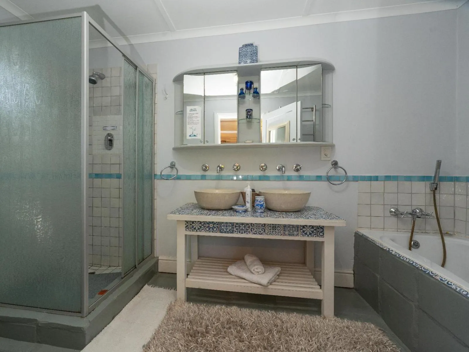 Bathroom in Inn-Style