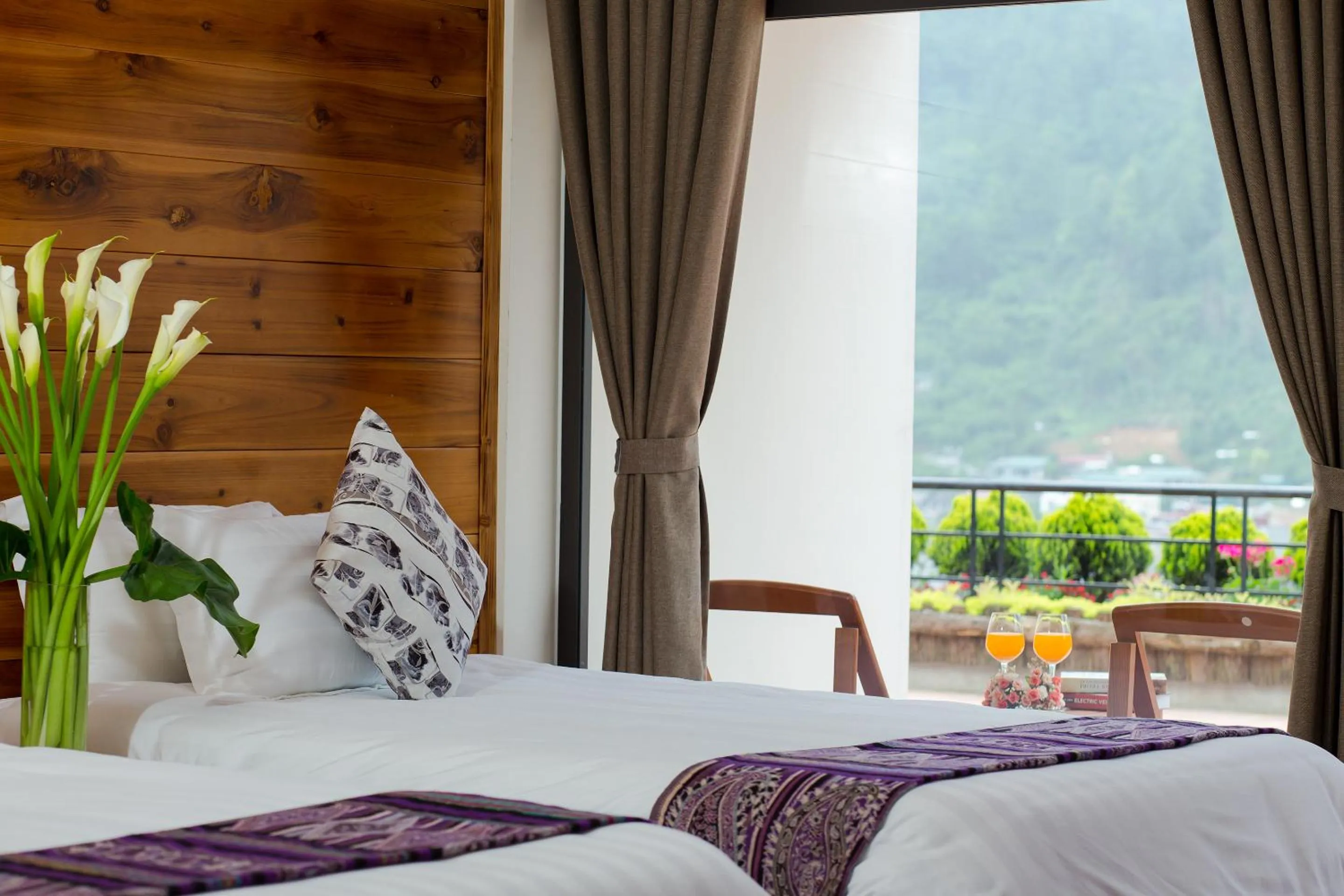 Bed in Sapa Village Hotel