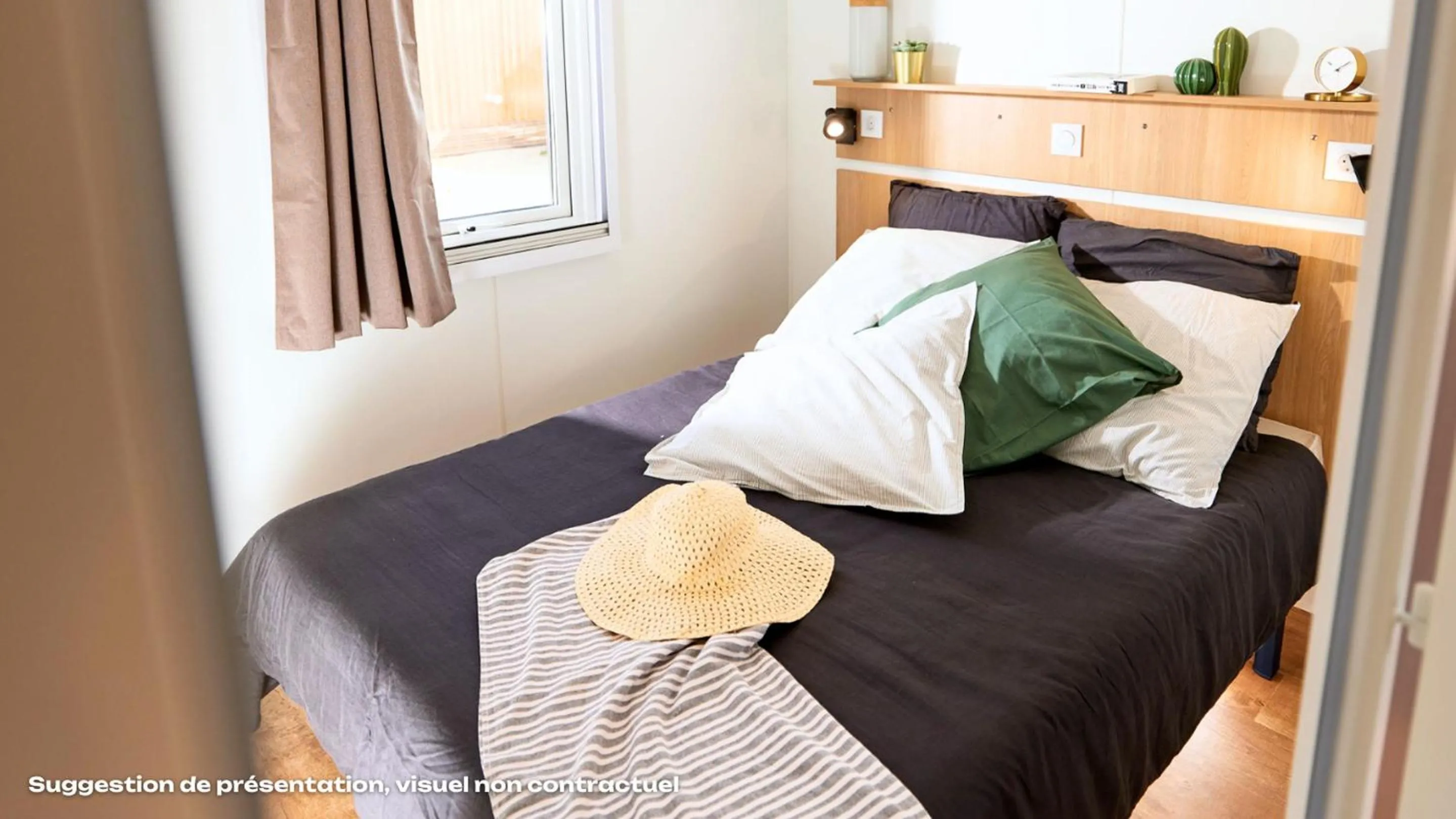 Bedroom, Bed in Camping Les Dunes