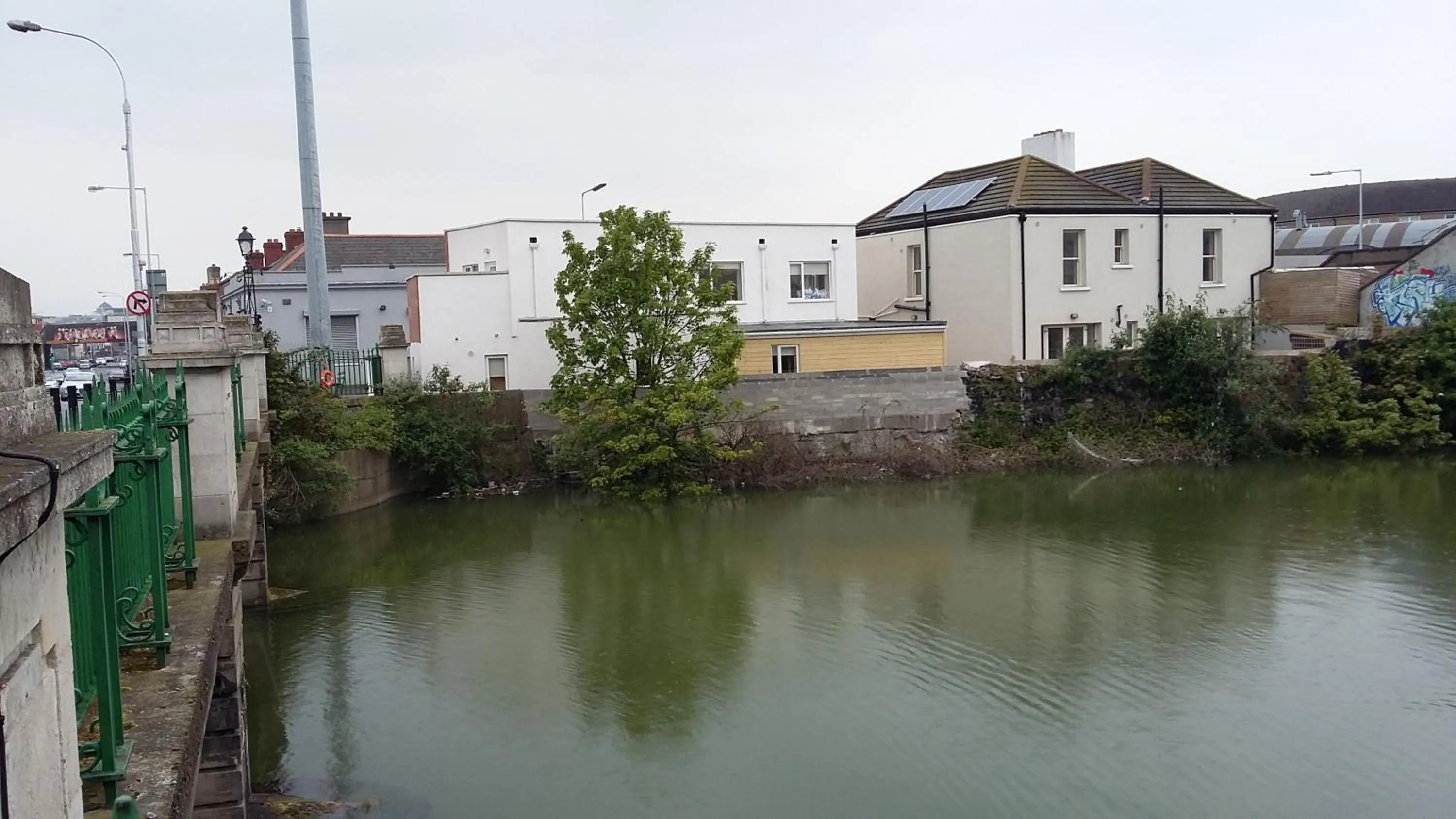 Property building in Pia House