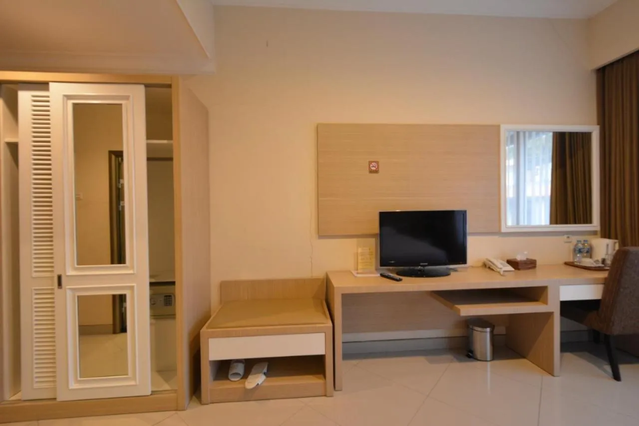 TV and multimedia in Hotel Sindha