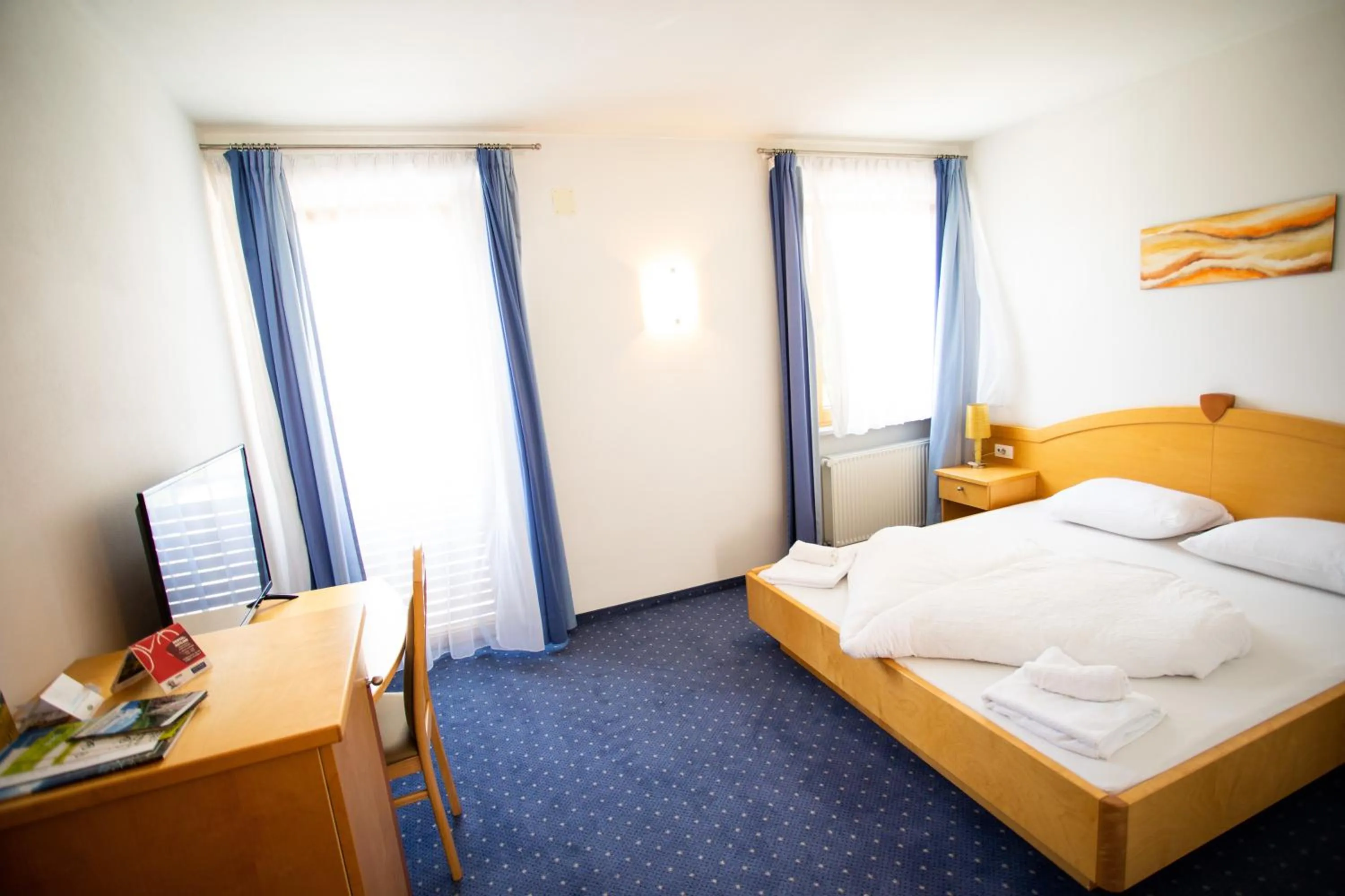 Photo of the whole room, Bed in Bad Kochenmoos