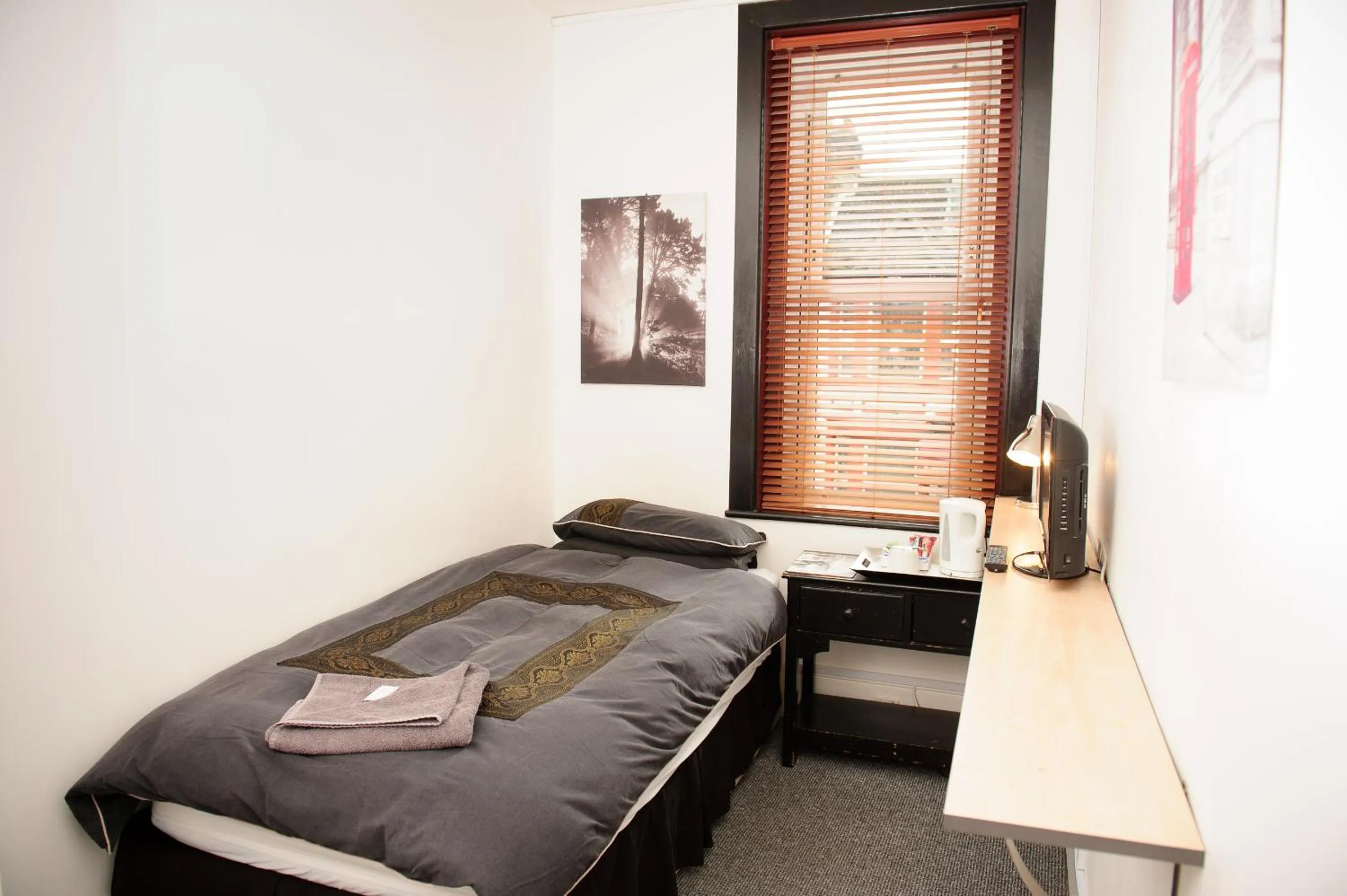 Photo of the whole room in The Claremont