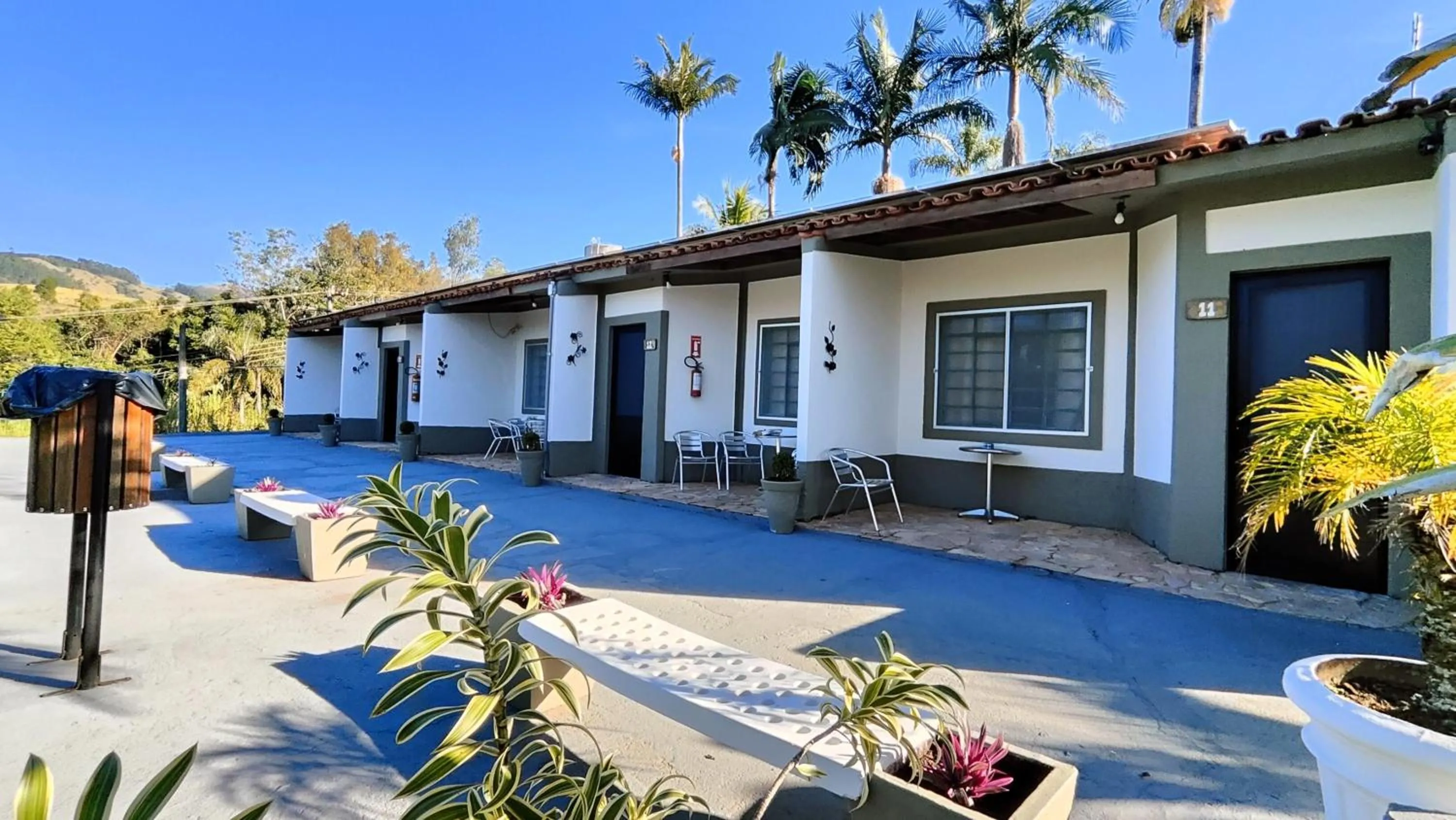 Property building in Chalés Vila da Serra