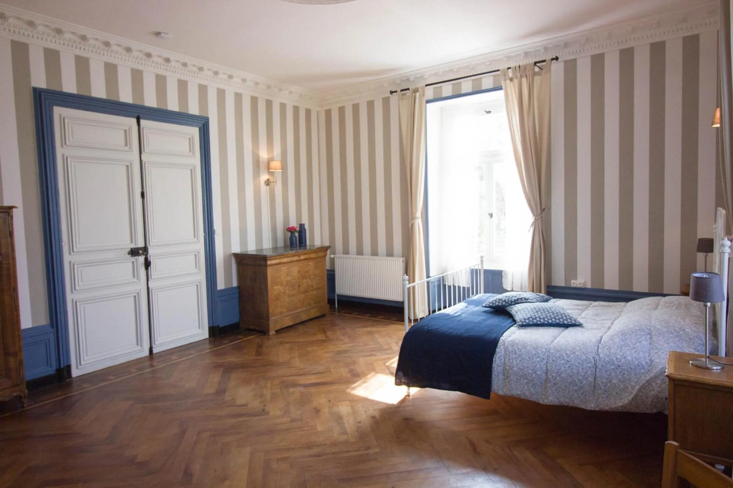 Photo of the whole room, Bed in Domaine des Lilas