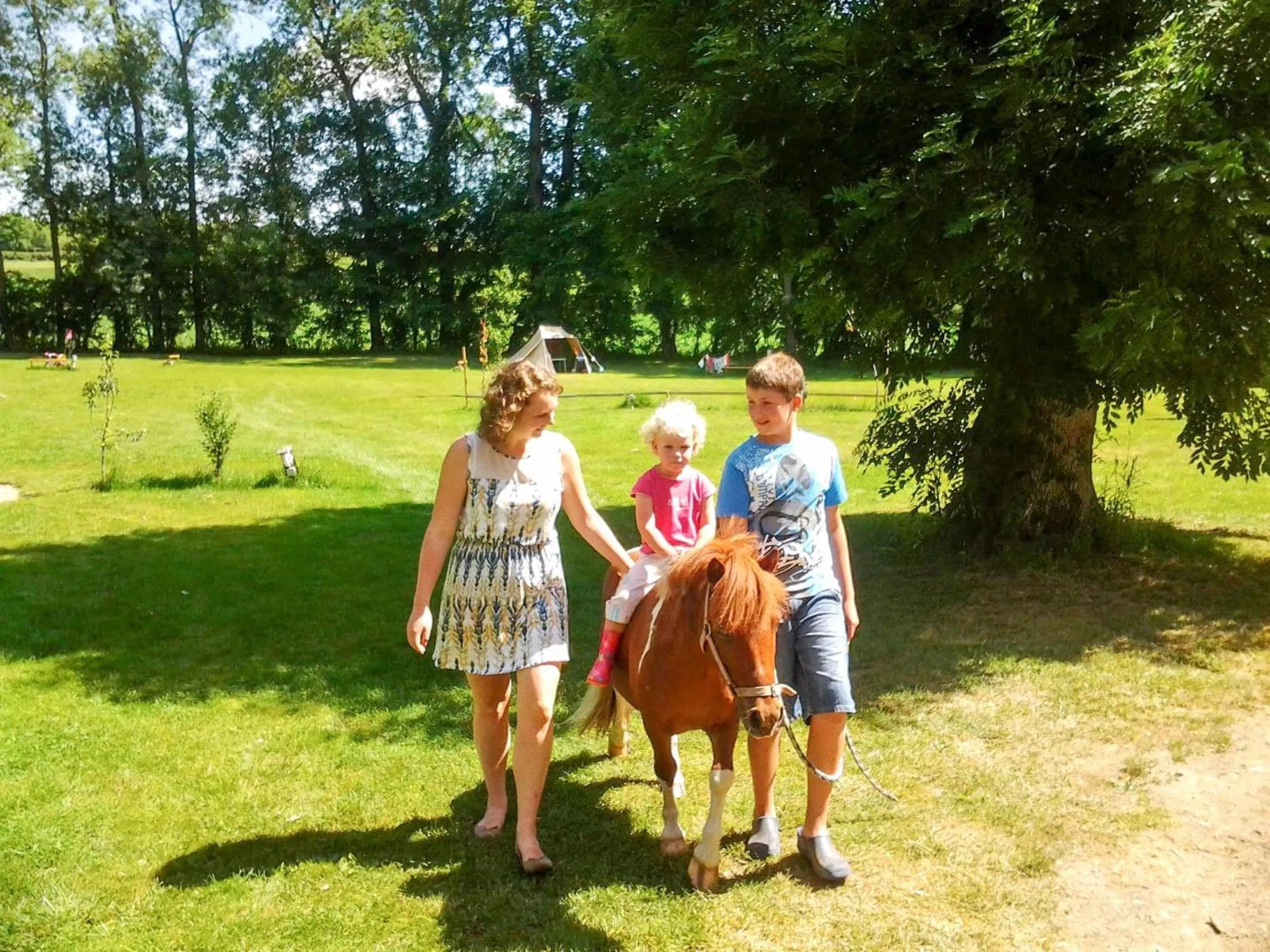 Horse-riding in Domaine des Lilas