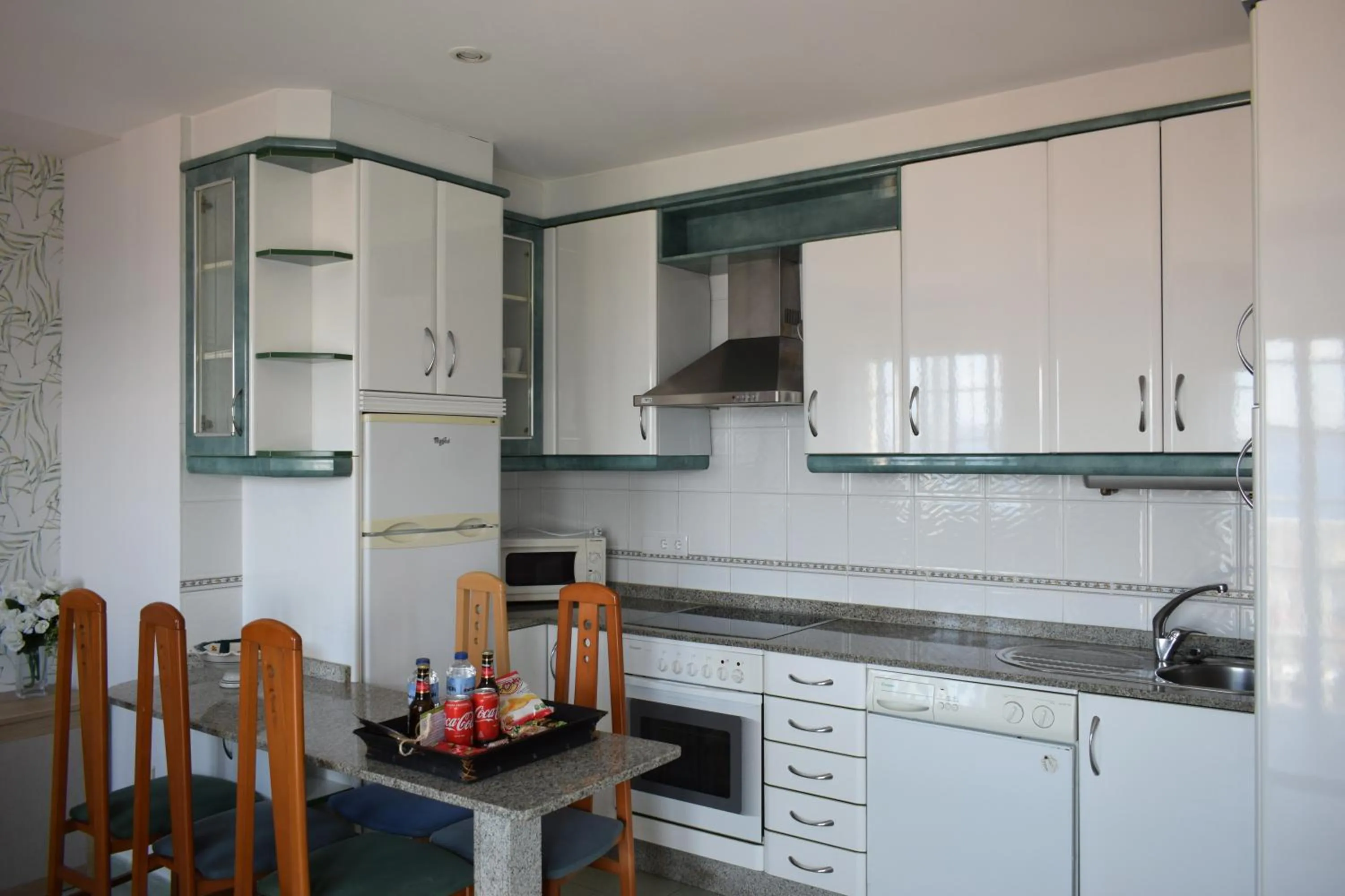 Kitchen or kitchenette in Apartamentos VIDA Versus