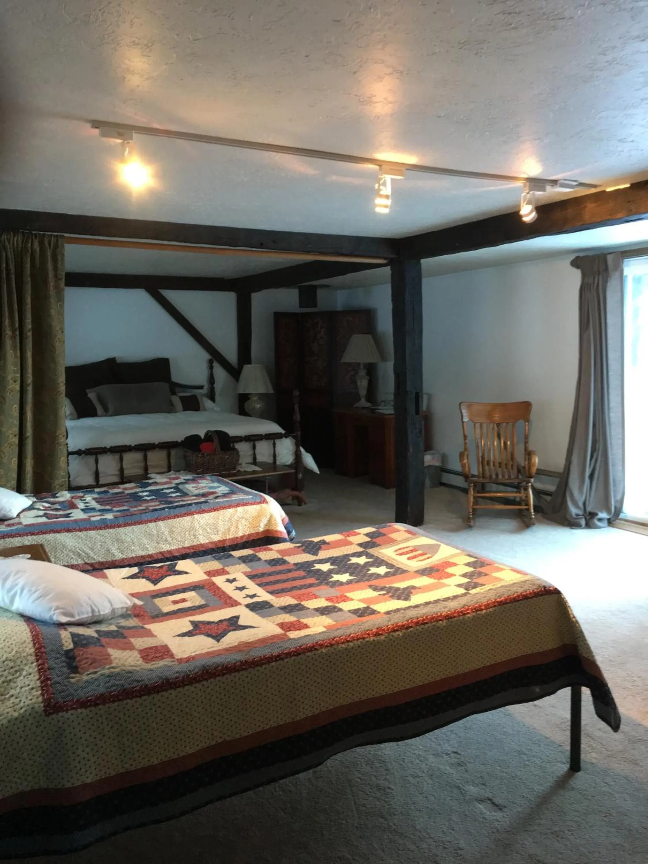 Bed in Timber Post Bed & Breakfast