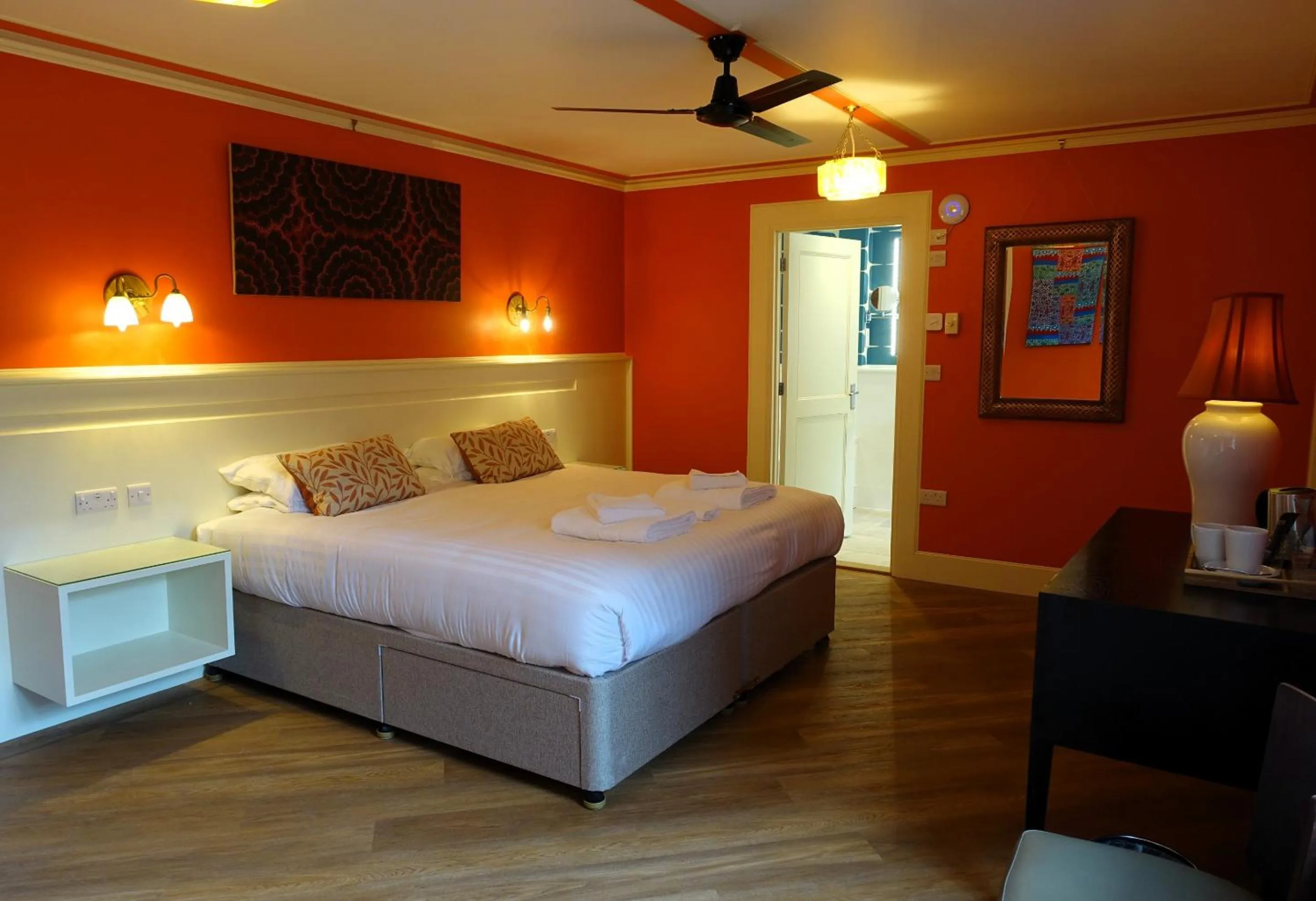 Bathroom, Bed in One Holyrood Hotel & Cafe