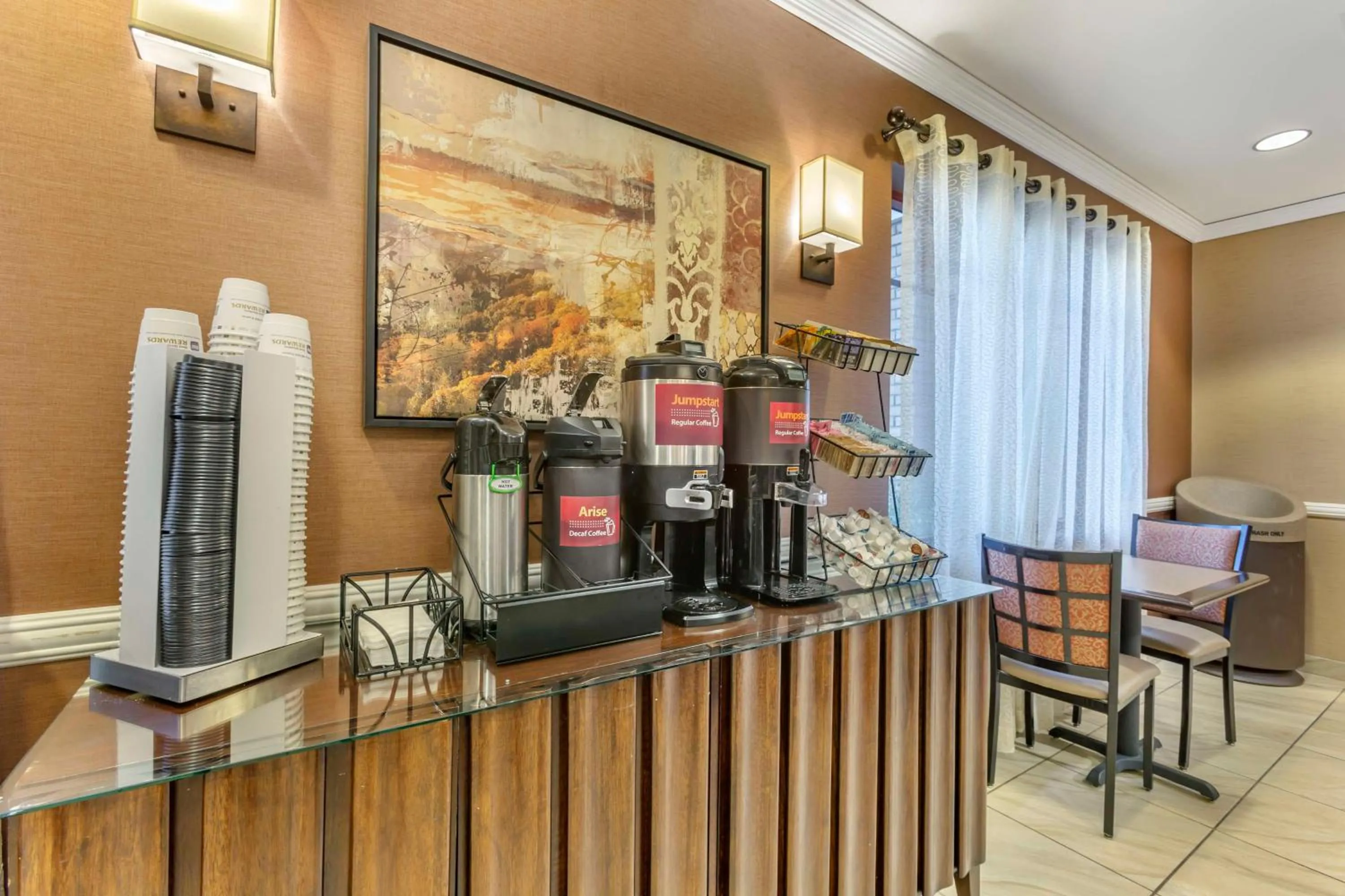 Breakfast in Best Western Plus Chandler Hotel & Suites