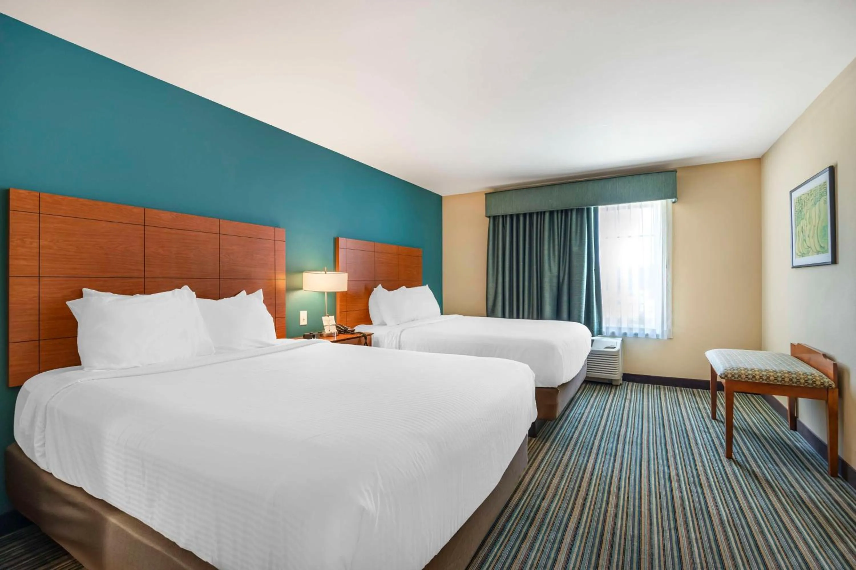 Bedroom, Bed in Best Western Plus Tuscumbia/Muscle Shoals Hotel & Suites