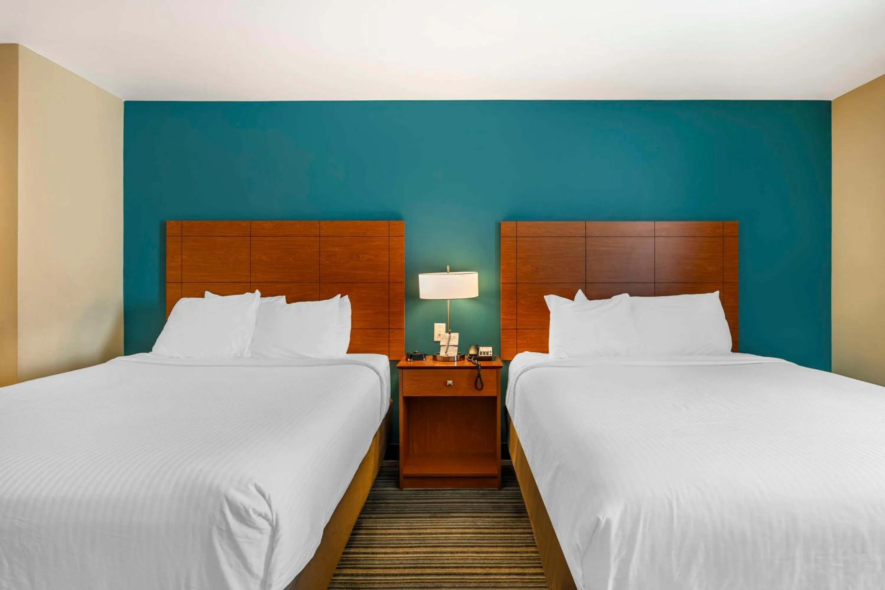 Bedroom, Bed in Best Western Plus Tuscumbia/Muscle Shoals Hotel & Suites