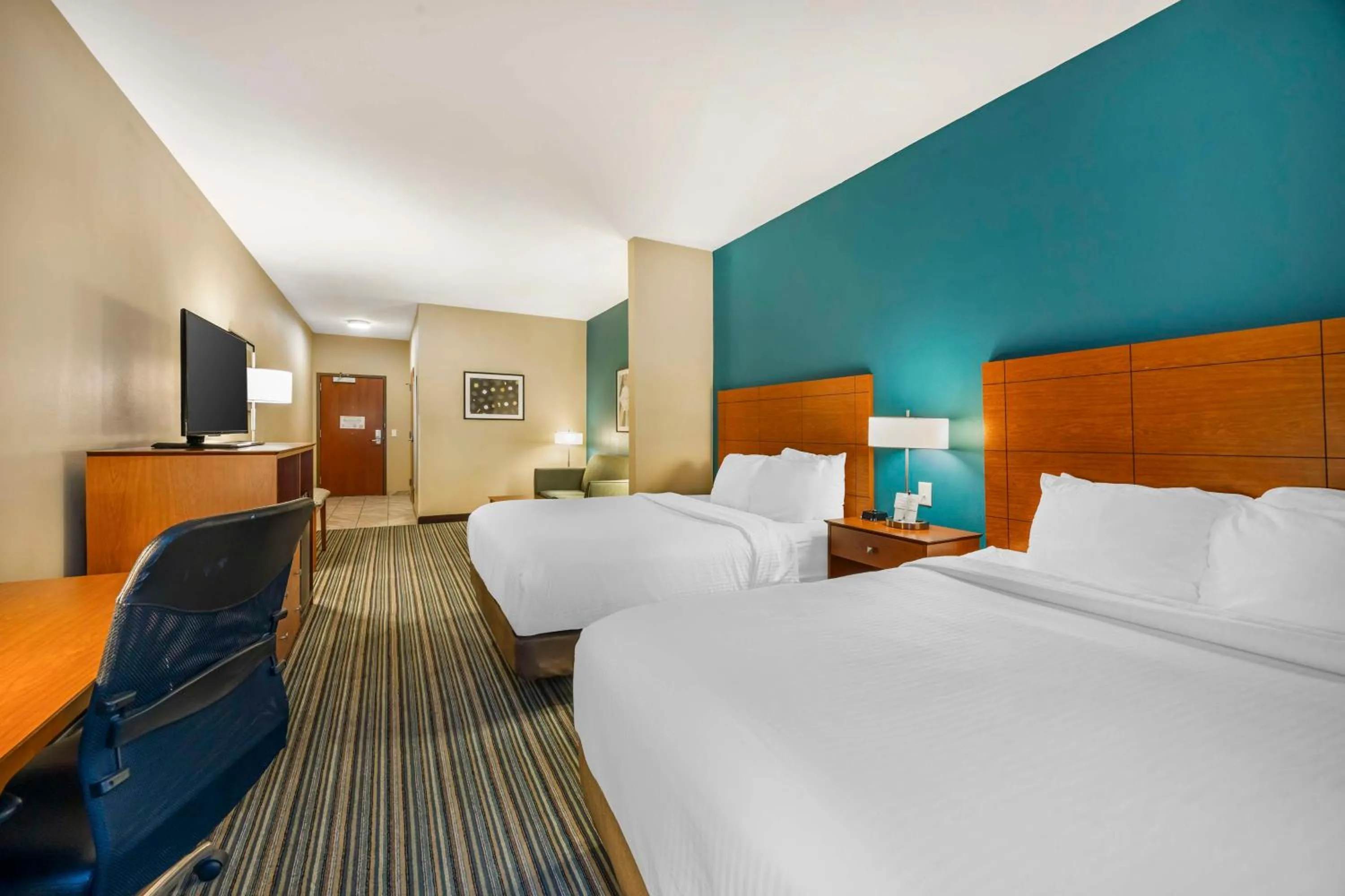 Bedroom, Bed in Best Western Plus Tuscumbia/Muscle Shoals Hotel & Suites