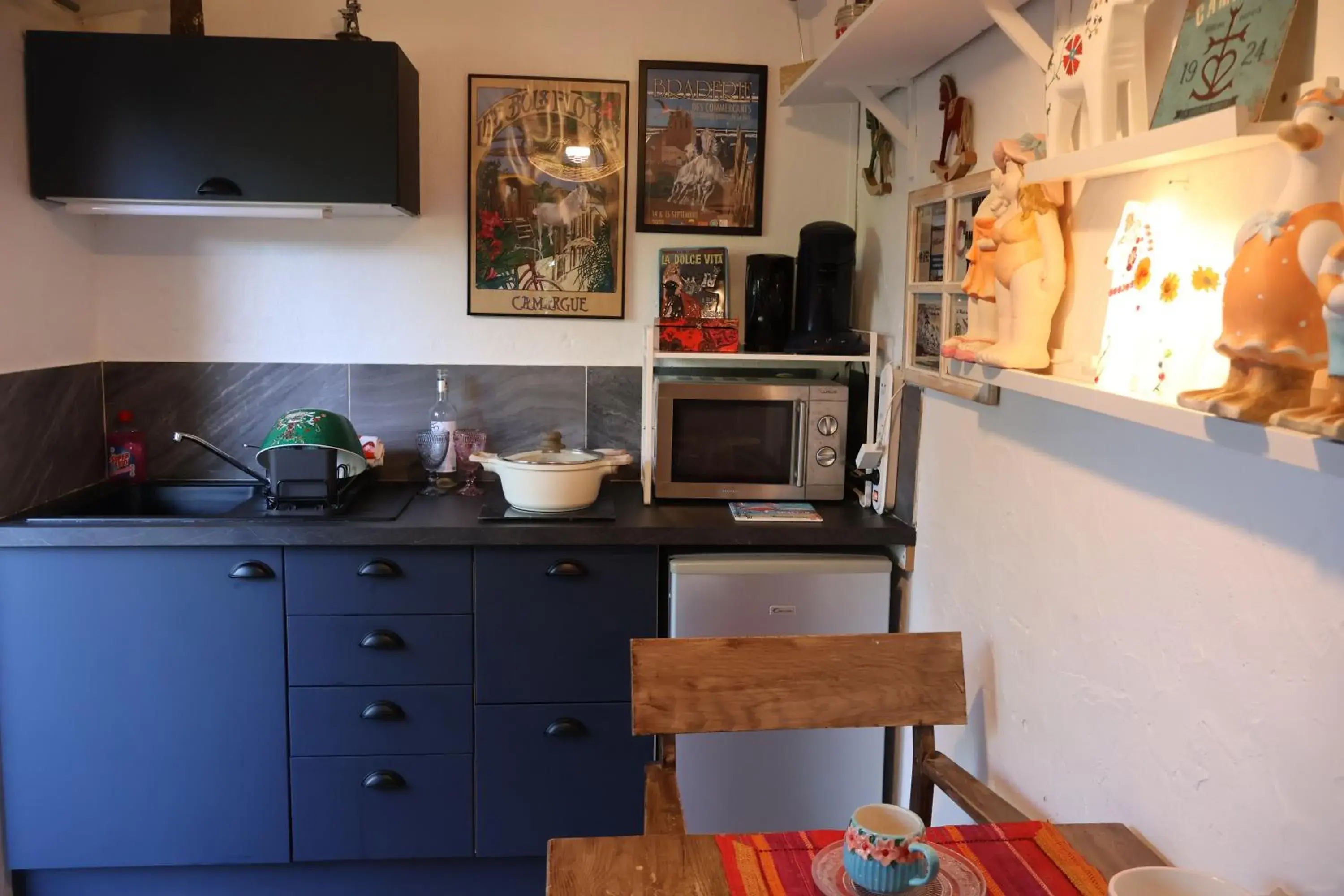 Family Room with Terrace in Gites Chambres d'hotes Mazet du Maréchal Ferrant Family Room with Terrace in Gites Chambres d'hotes Mazet du Maréchal Ferrant