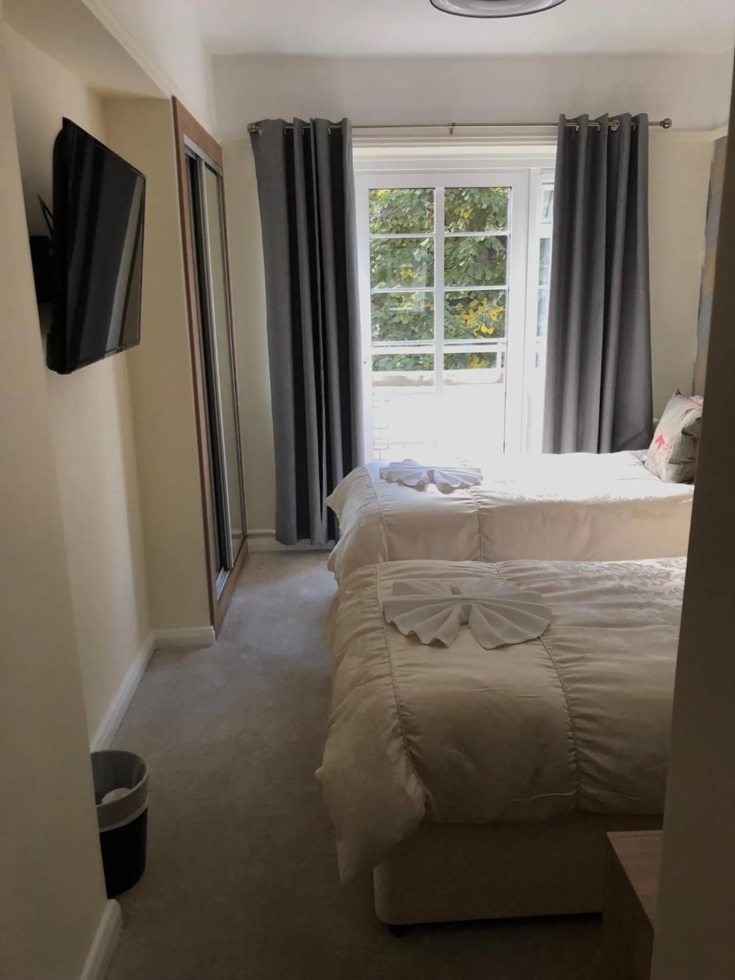 Bedroom, Bed in Vincent House London Residence