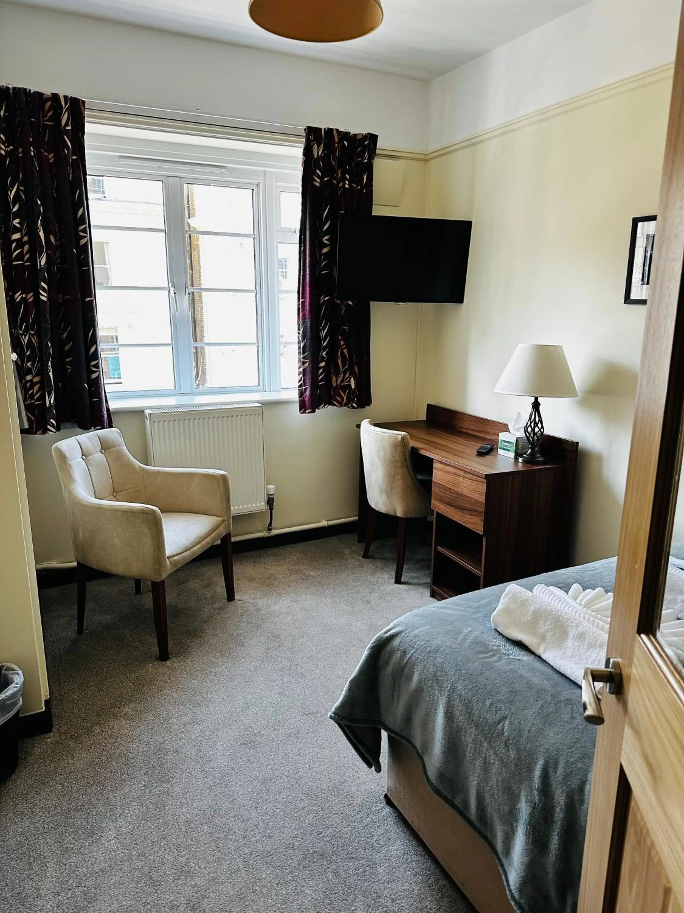 Bedroom, Bed in Vincent House London Residence