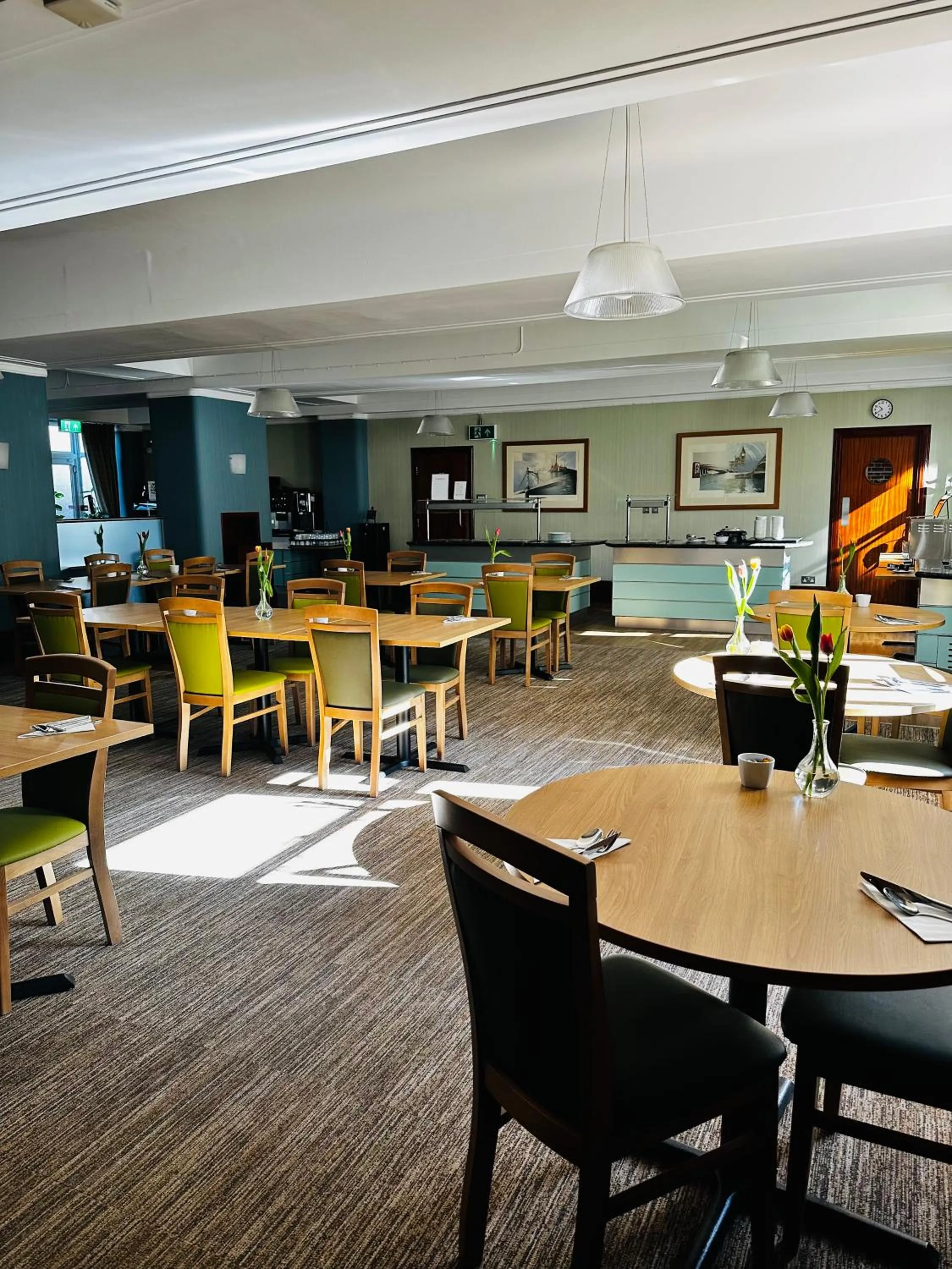 Restaurant/places to eat in Vincent House London Residence