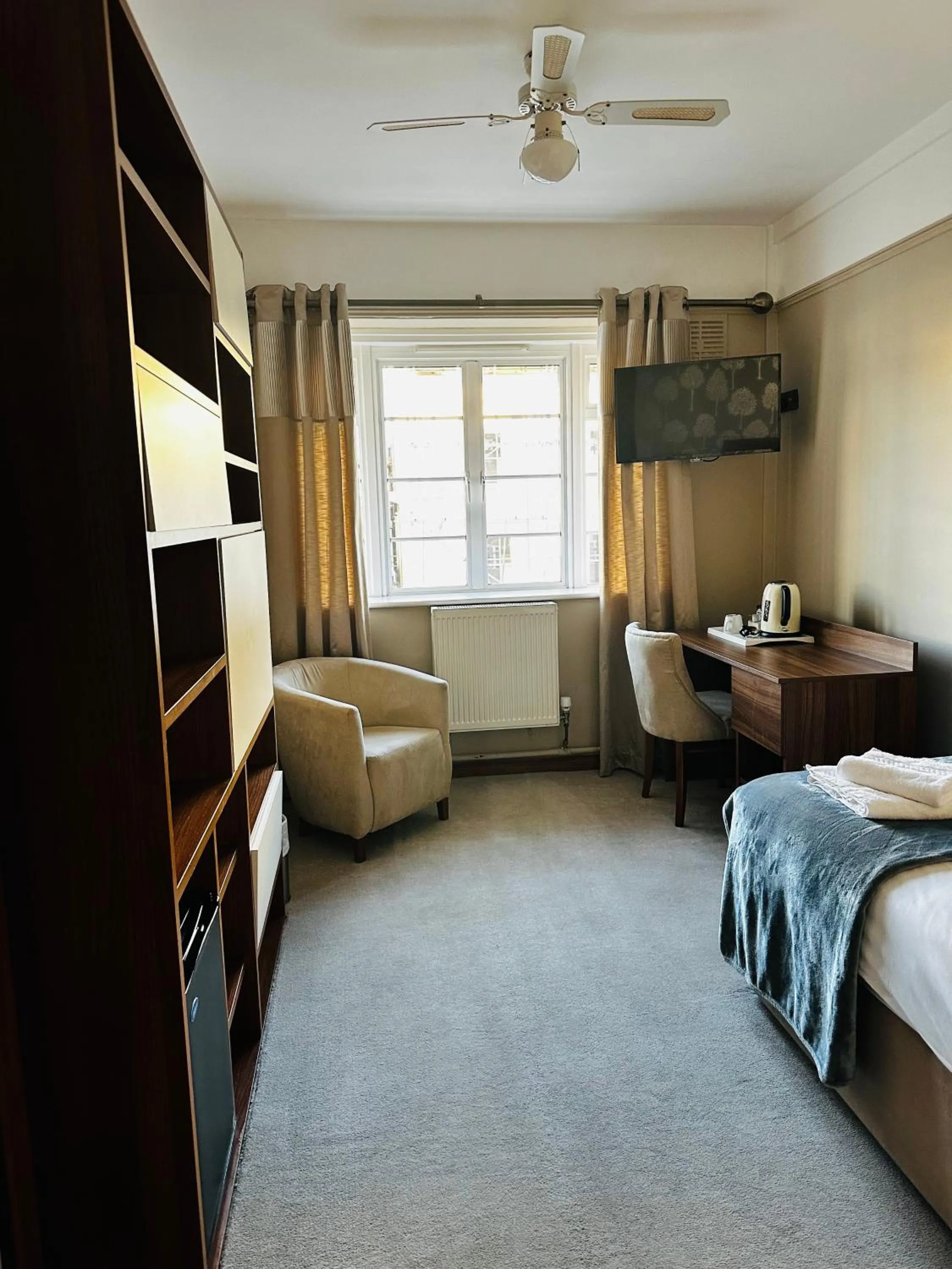 Bedroom, Bed in Vincent House London Residence