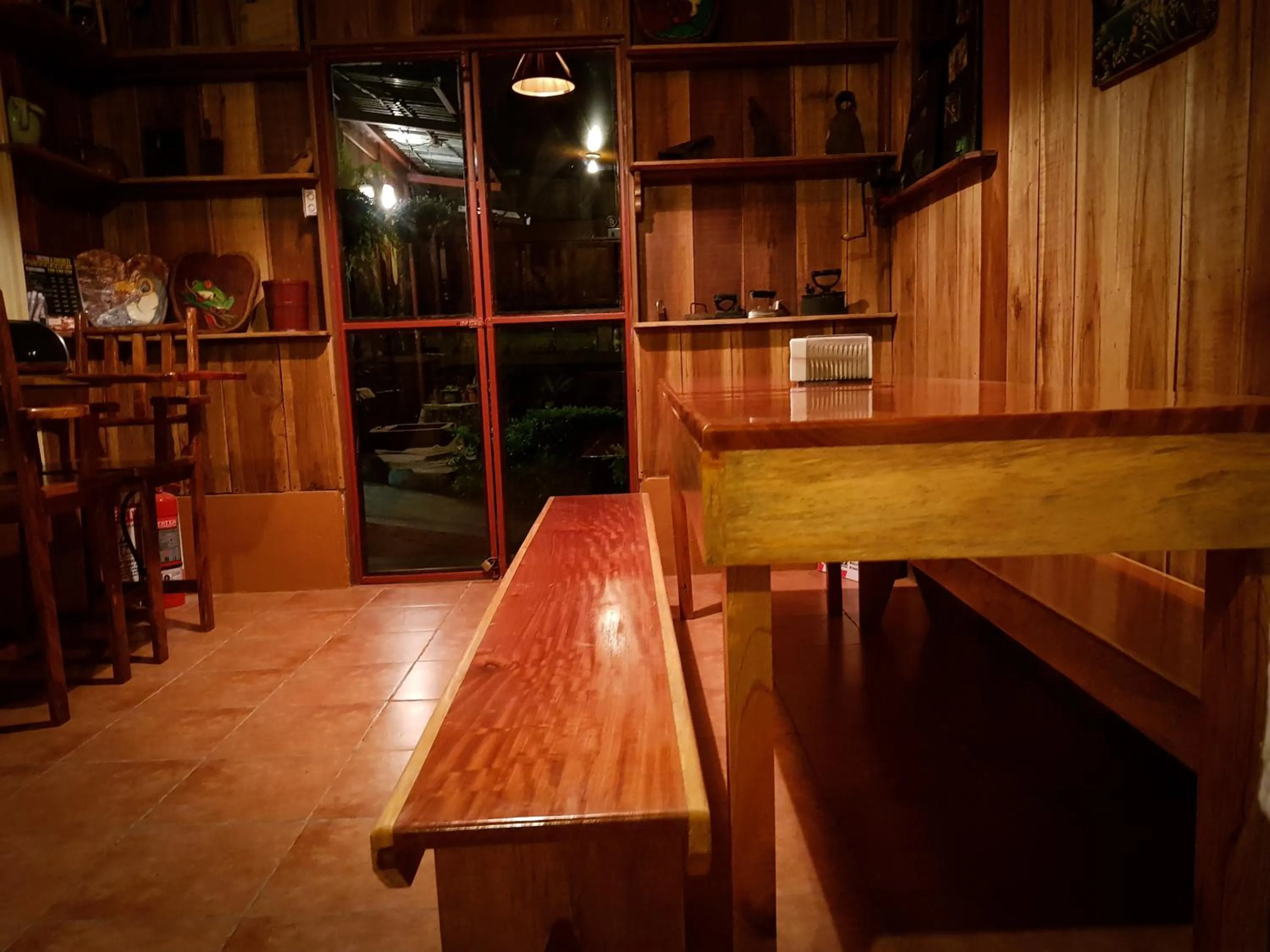 Communal kitchen in Greemount Hotel