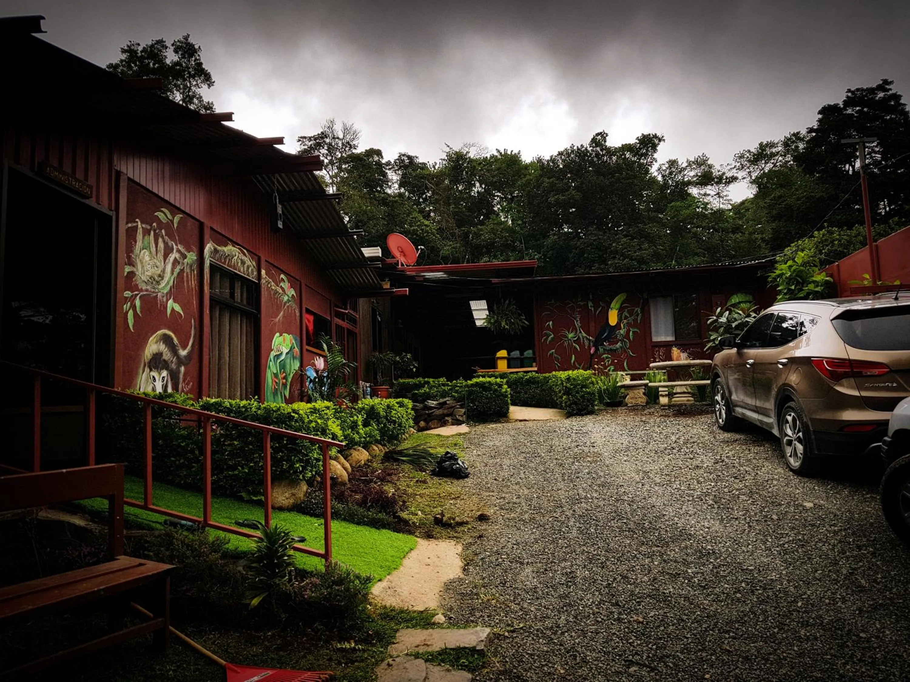 Decorative detail in Greemount Hotel
