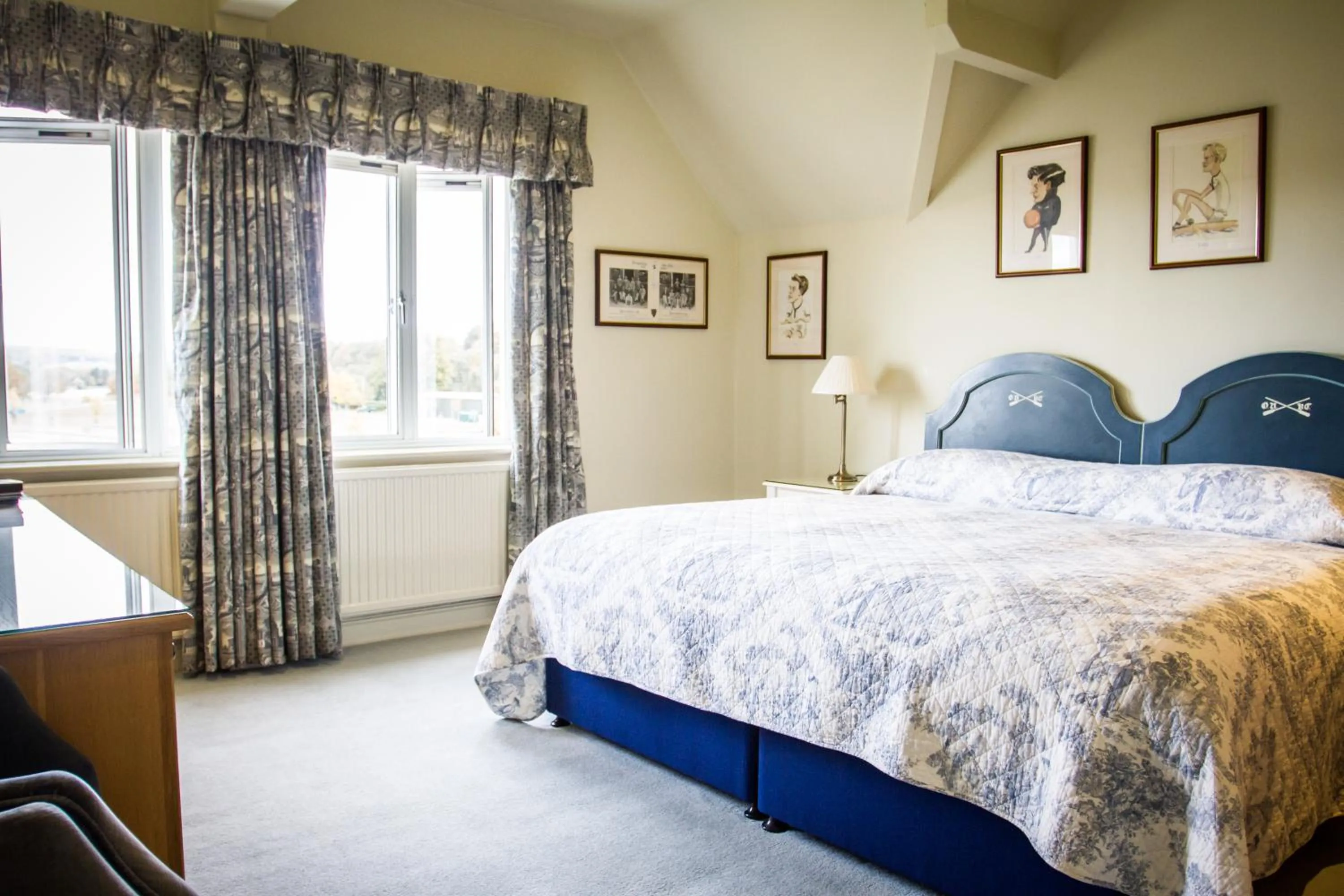 River view, Bed in Leander Club