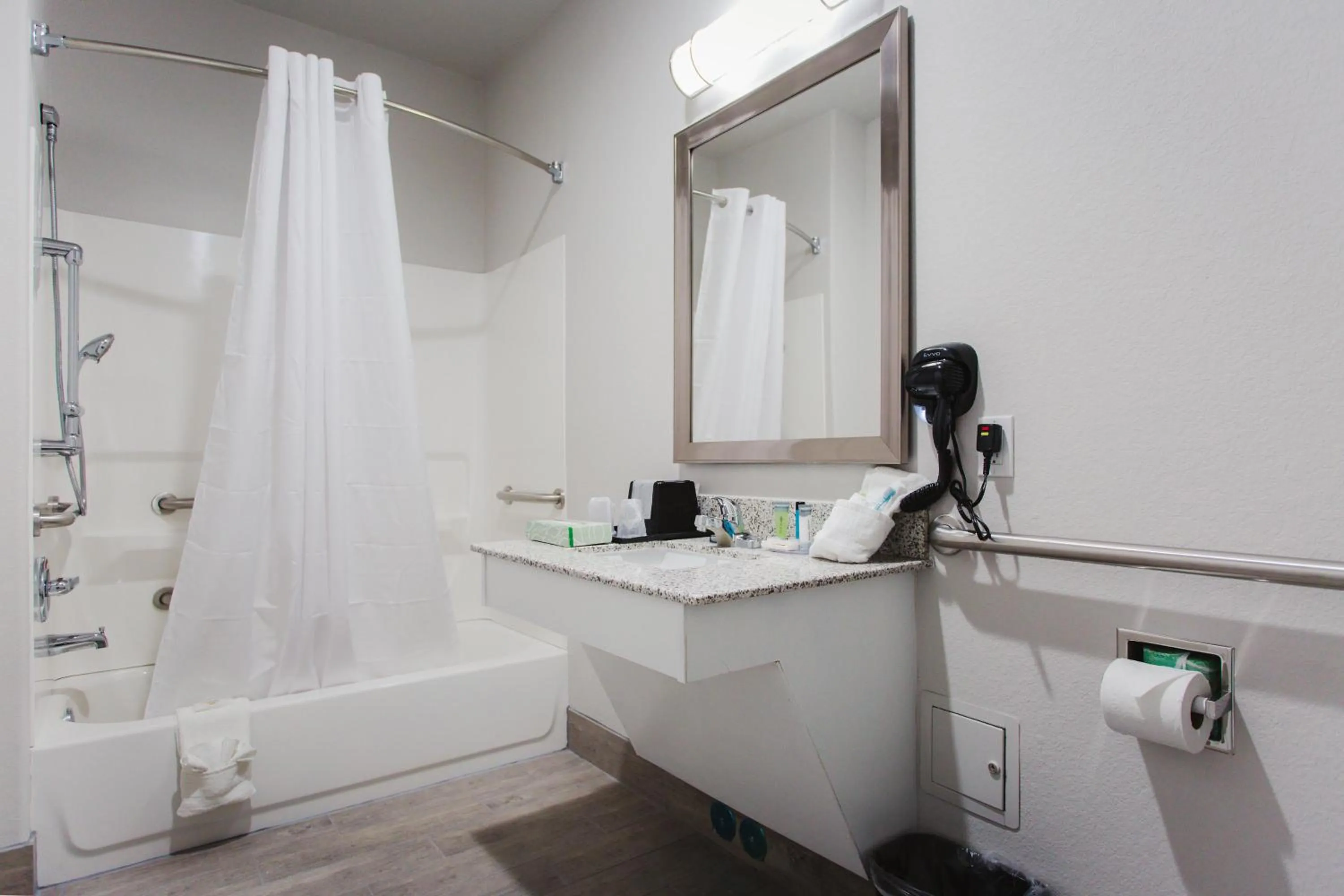 Bathroom in Palace Inn-529