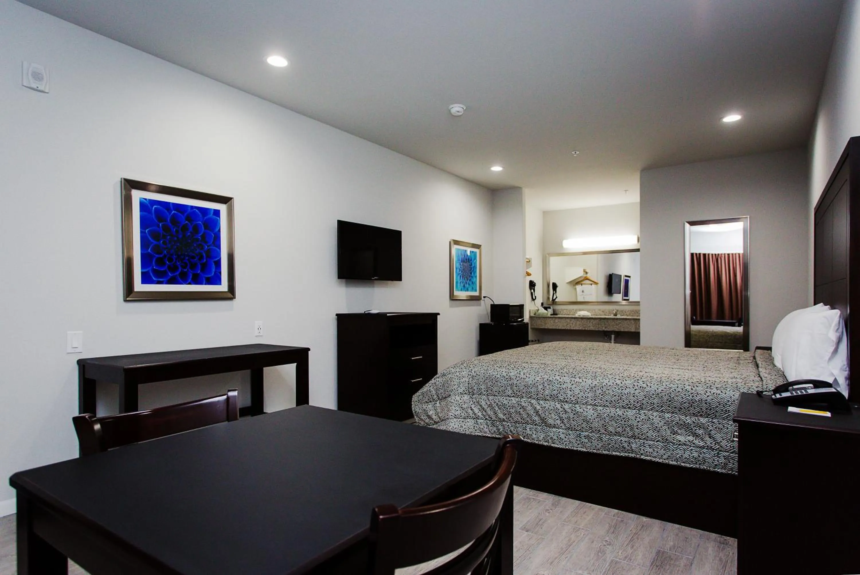 Photo of the whole room, Bed in Palace Inn-529