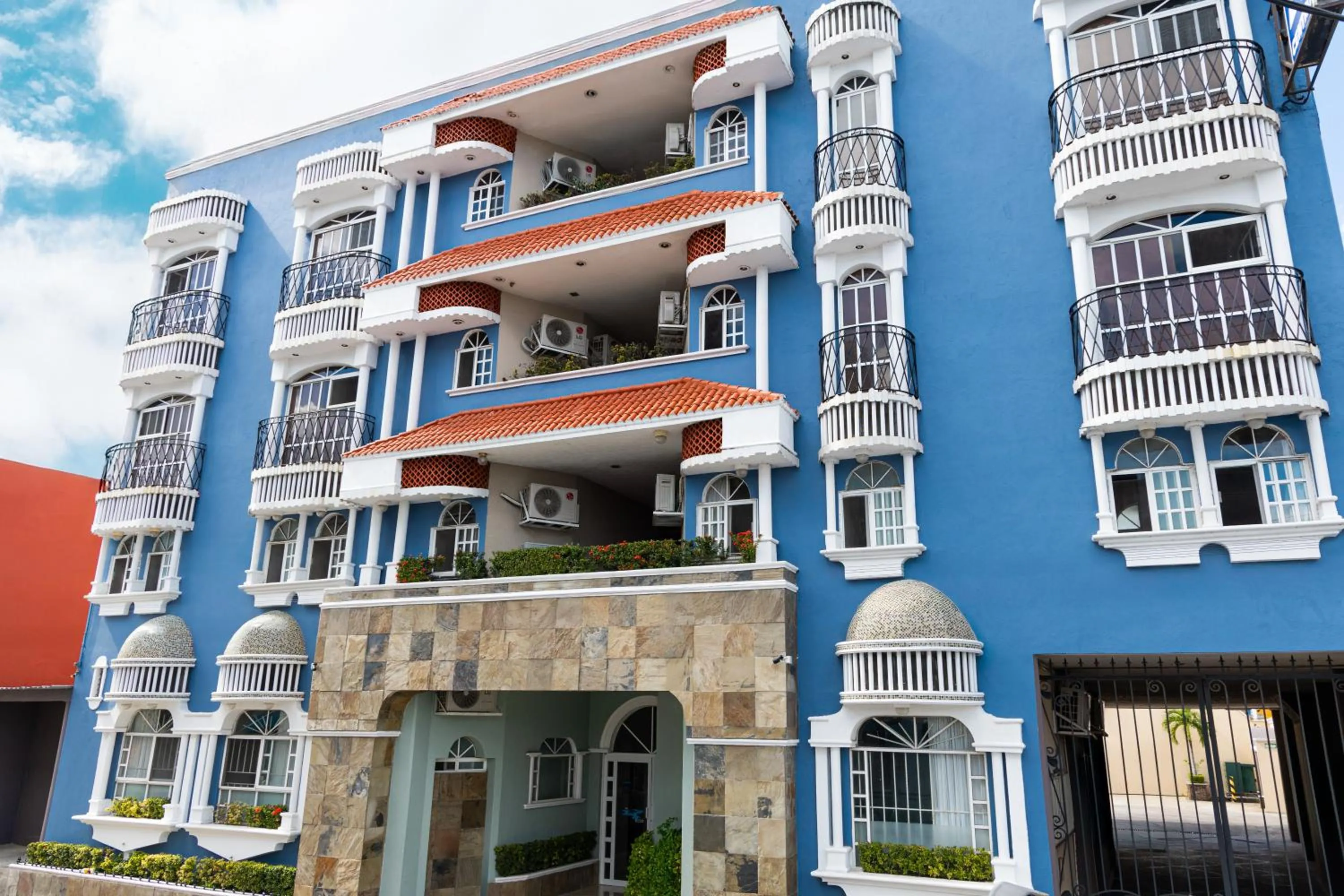 Facade/entrance in Hotel San Juan Centro