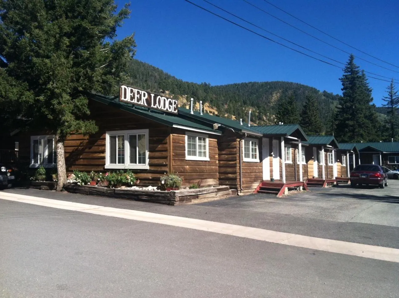 Property building in Deer Lodge