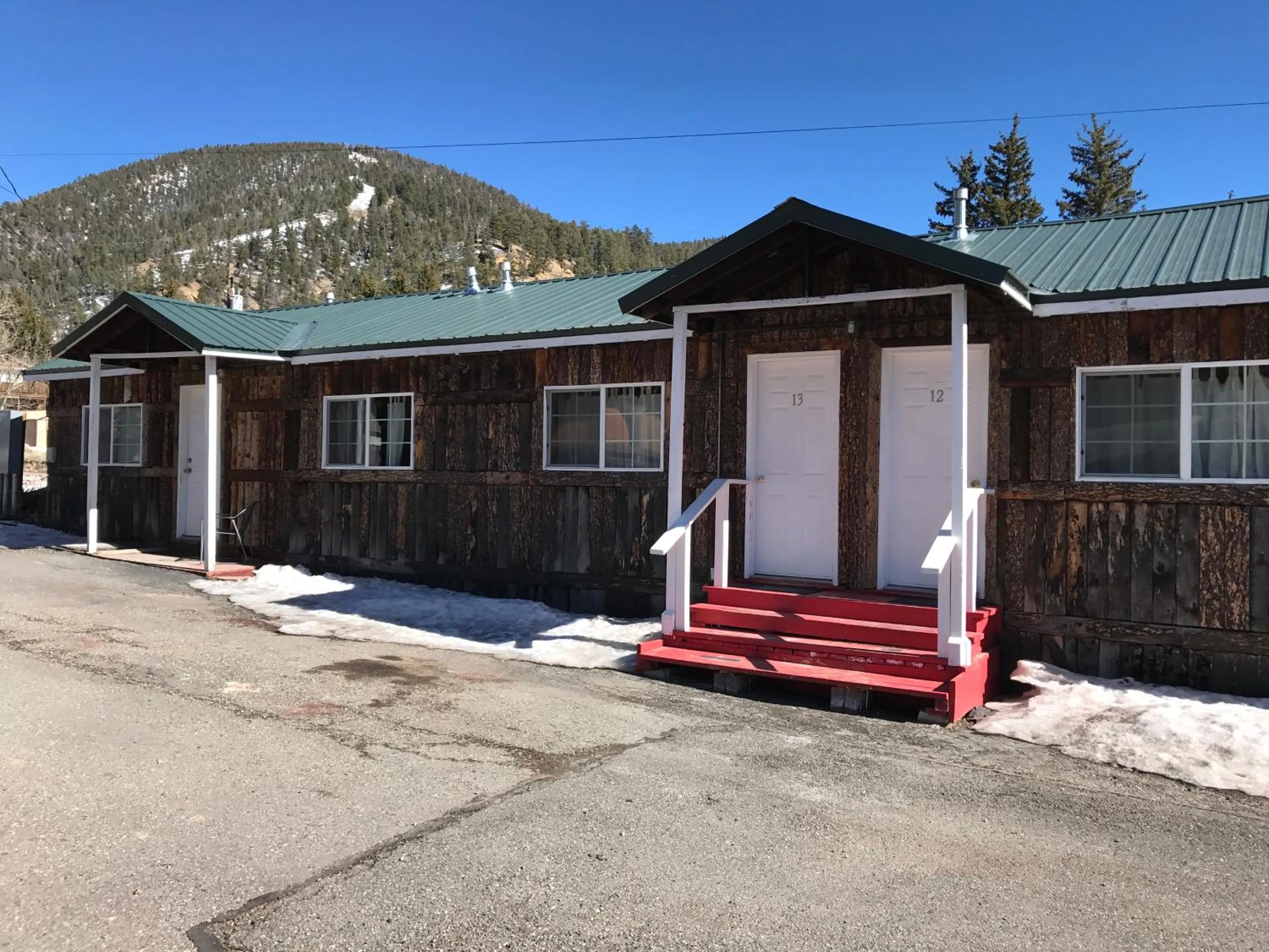 Property building in Deer Lodge
