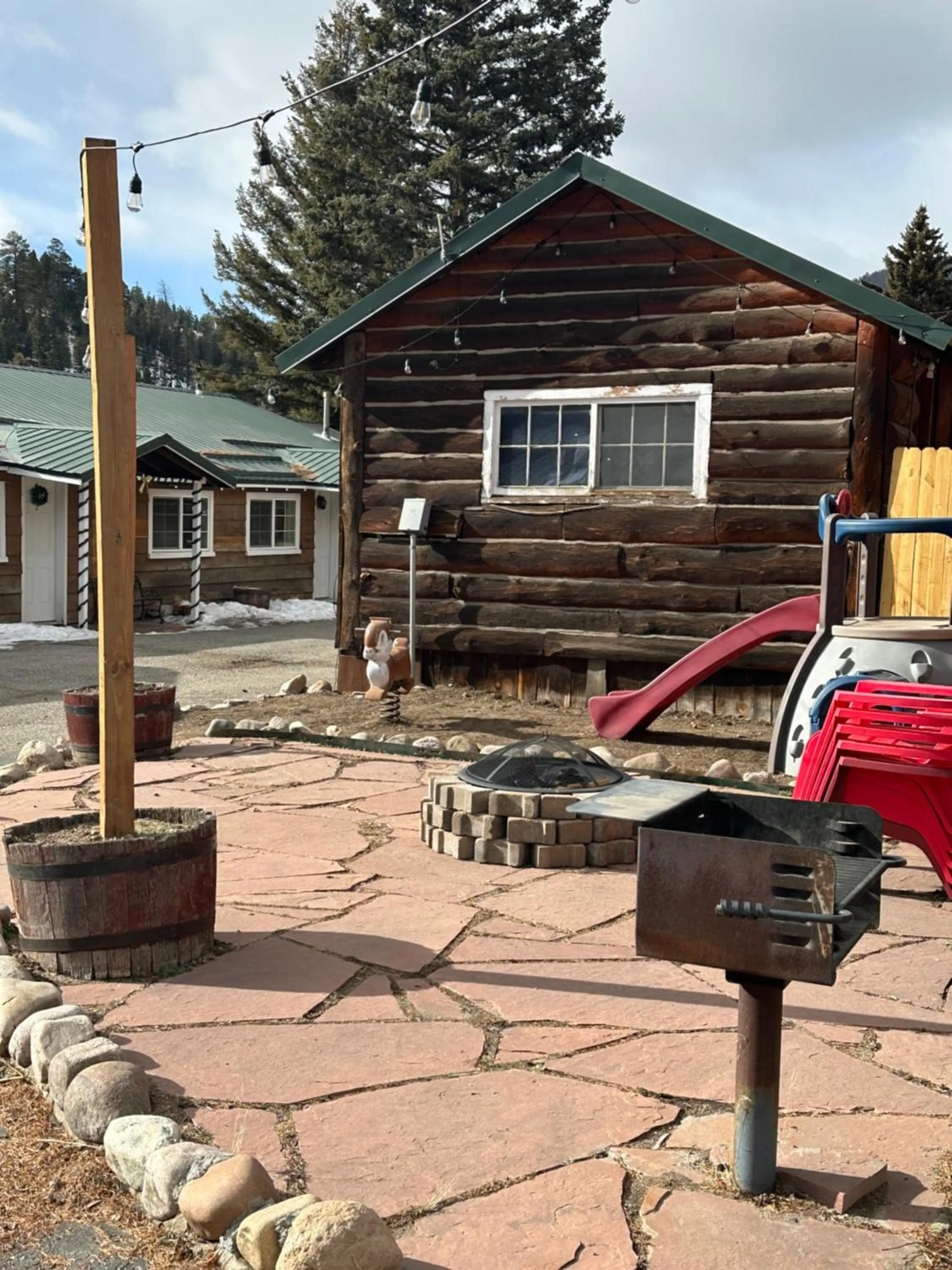 Property building in Deer Lodge