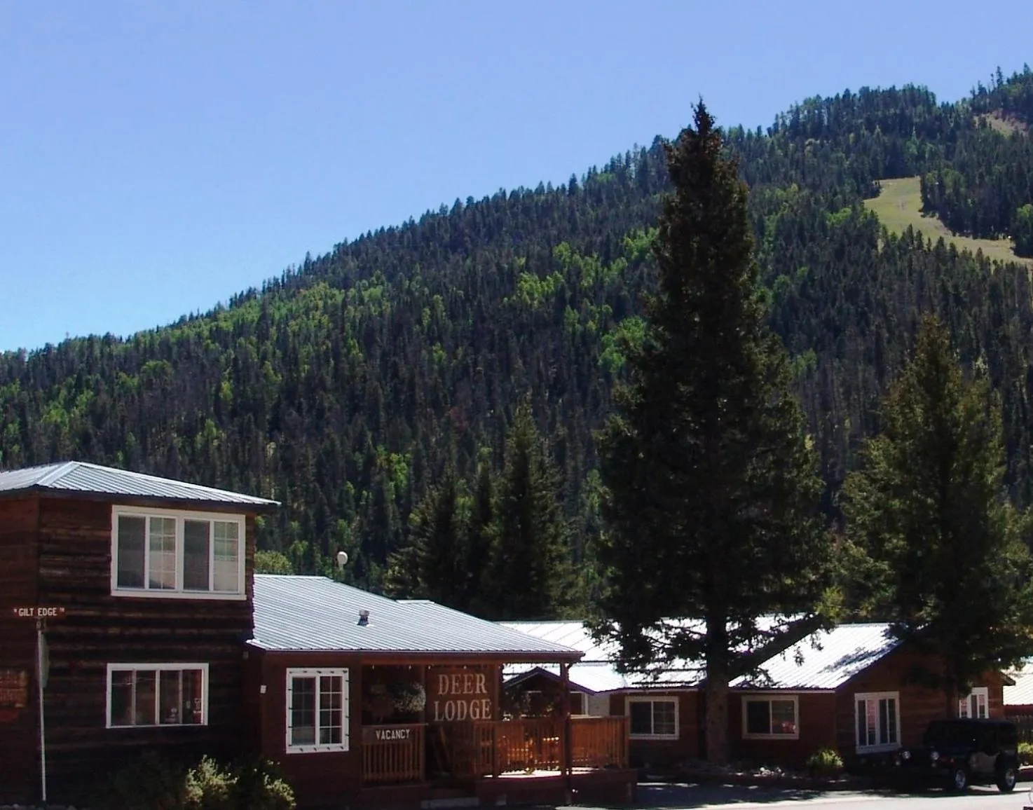 Property building in Deer Lodge