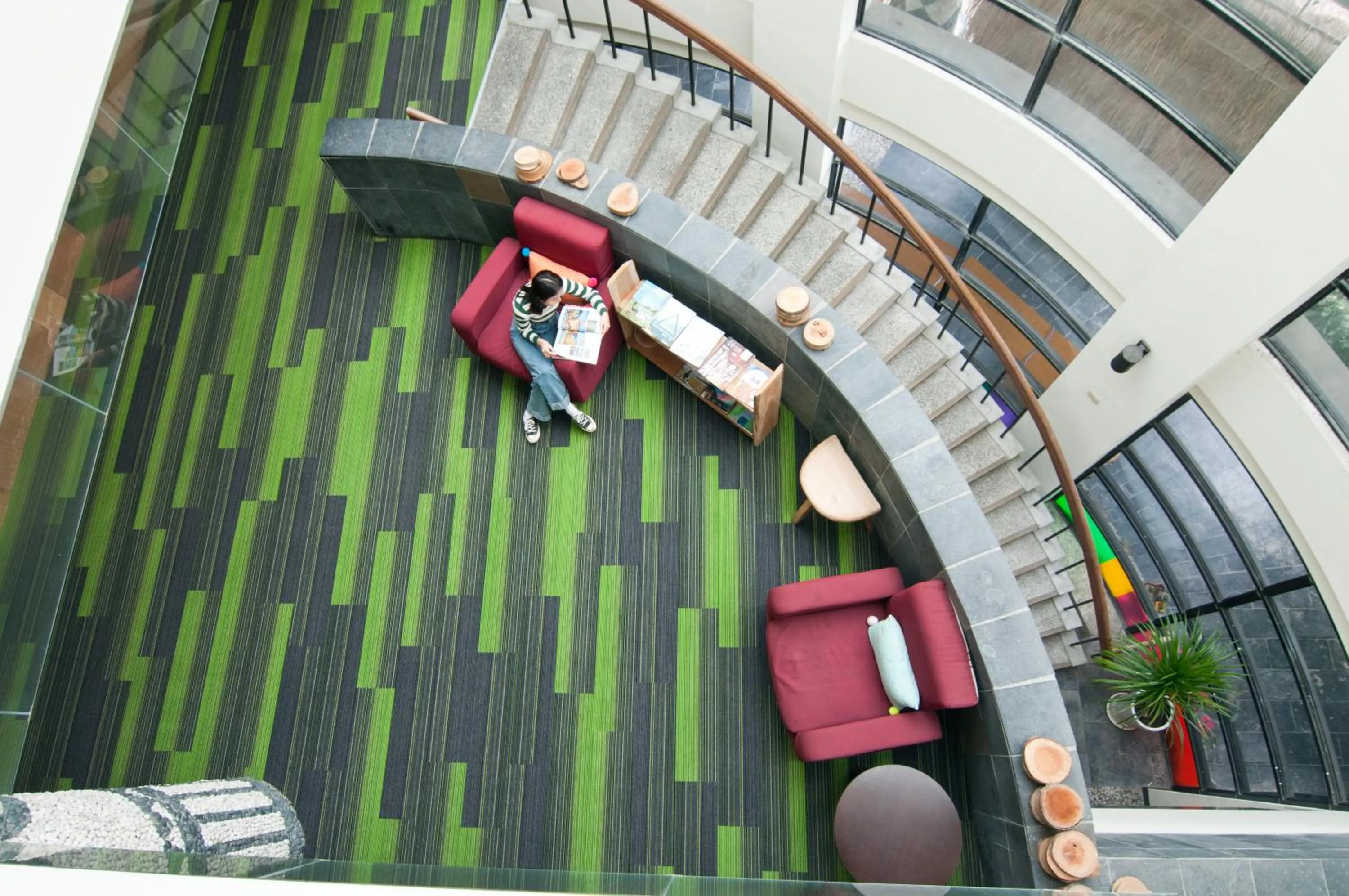 Communal lounge/ TV room in Ita taiwan indigenous cultural resort