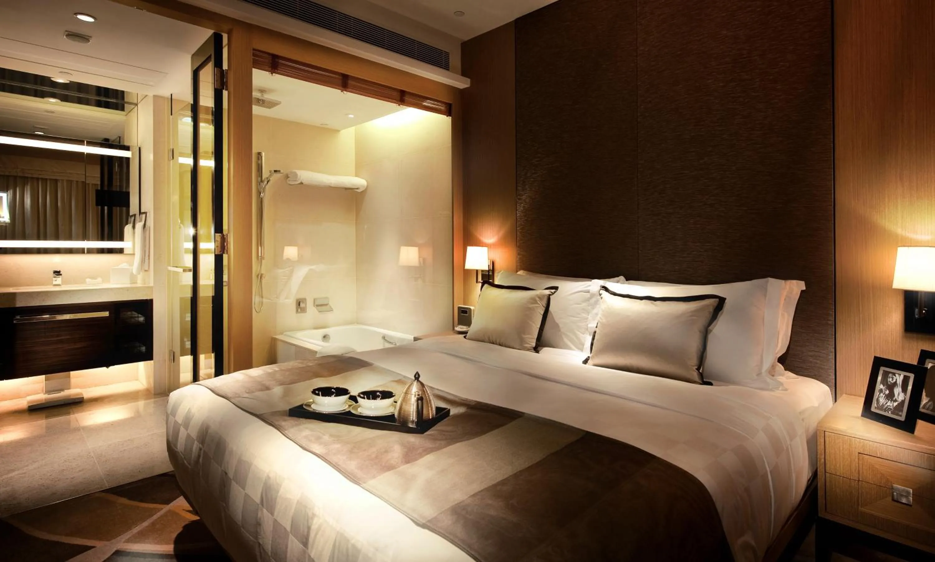 The HarbourView Place @ the ICC megalopolis