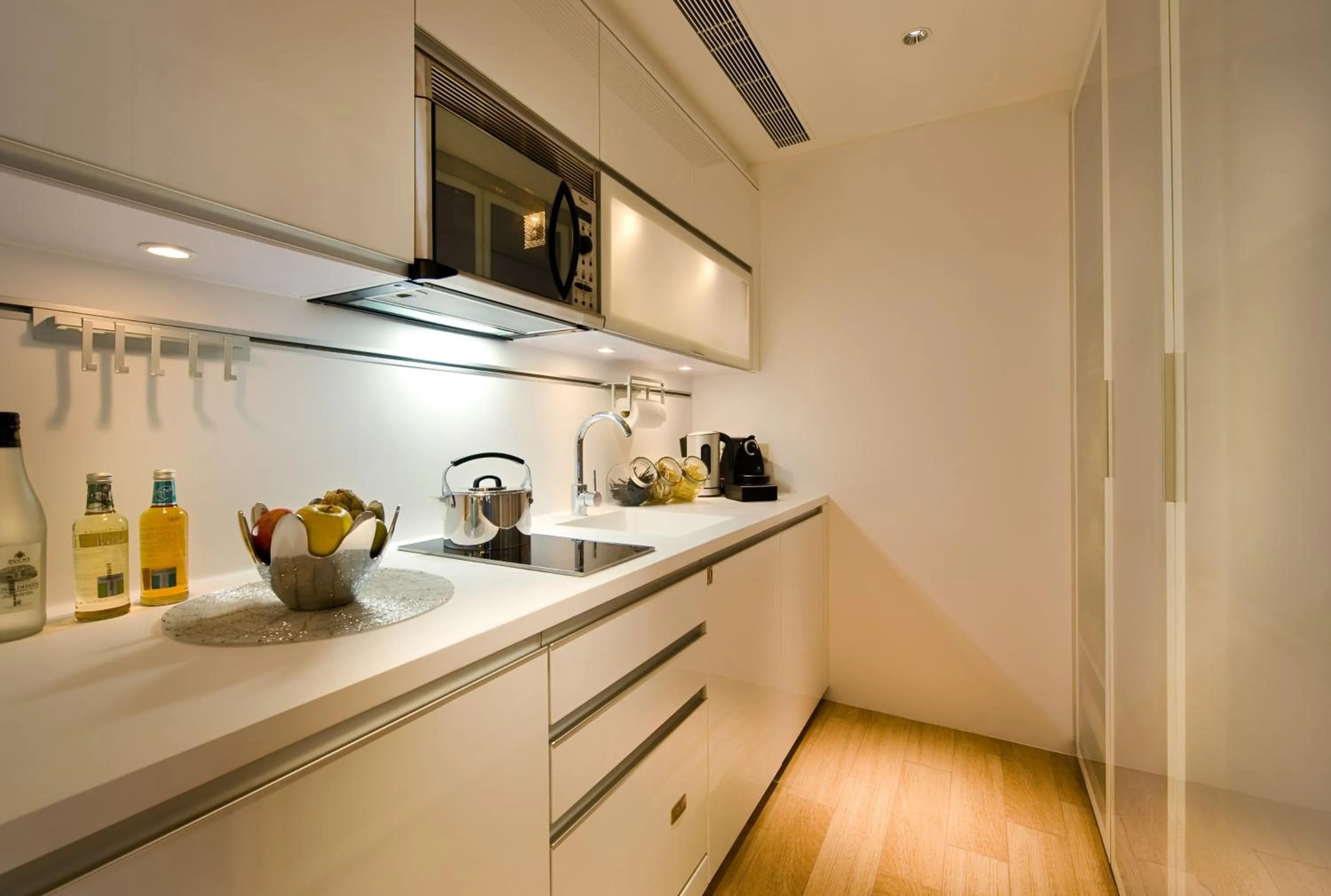 Coffee/tea facilities in The HarbourView Place @ the ICC megalopolis