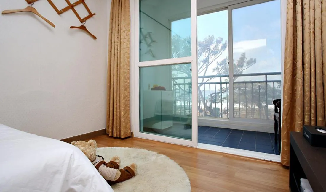 Decorative detail, Bed in Hotel Mallipo