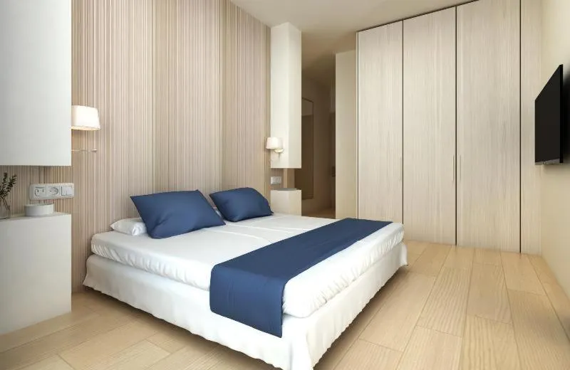 Double Room with Pool View in Hotel Rosamar