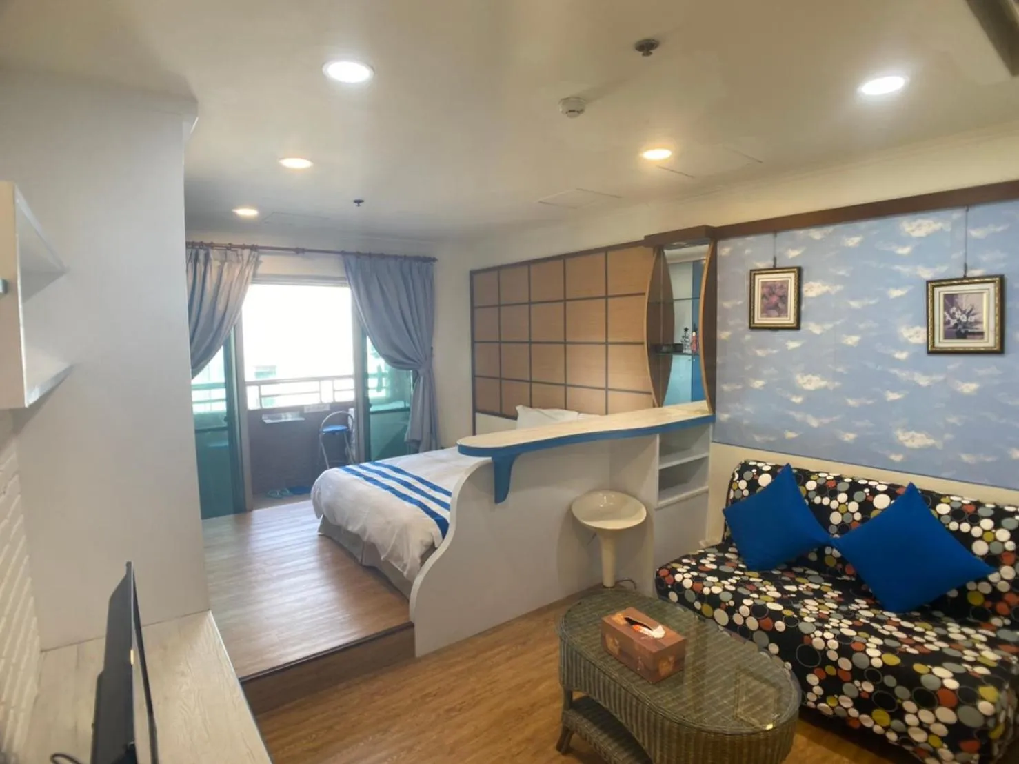 Bed in CT Theme Suite