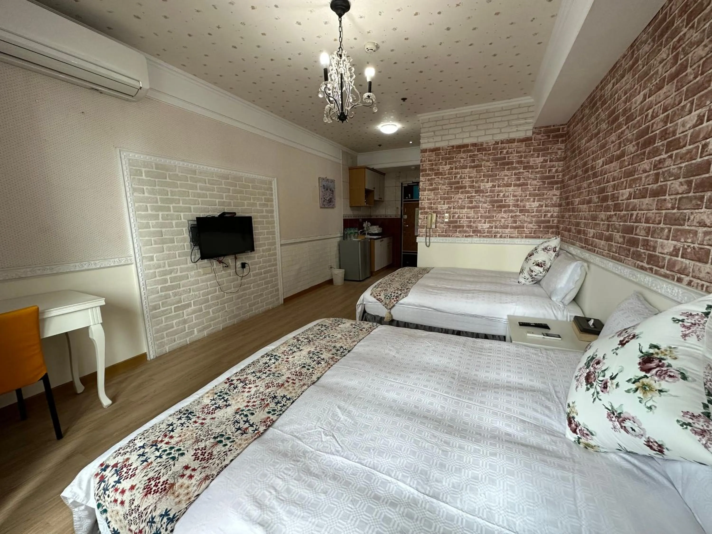 Bed in CT Theme Suite