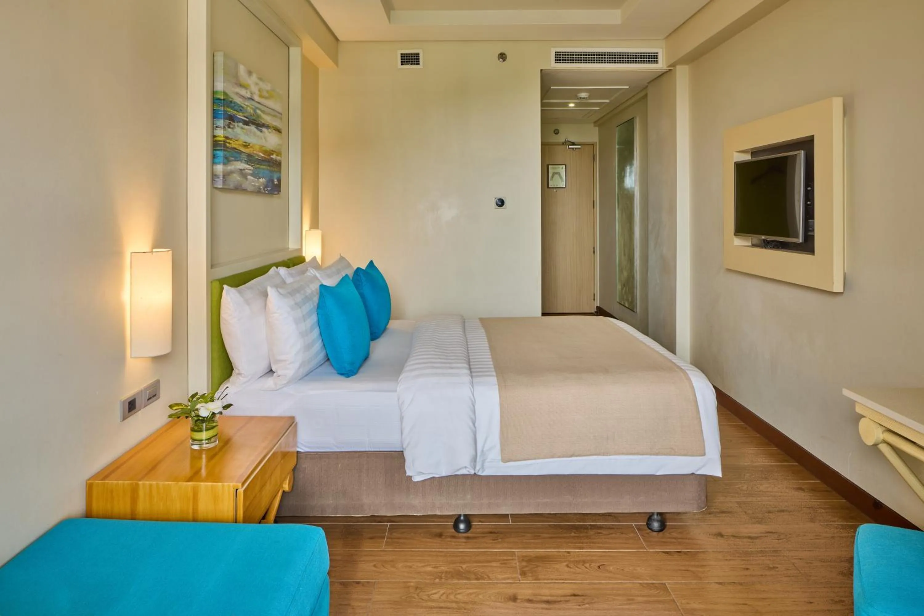 Bedroom, Bed in Savoy Hotel Boracay near Newcoast Beach