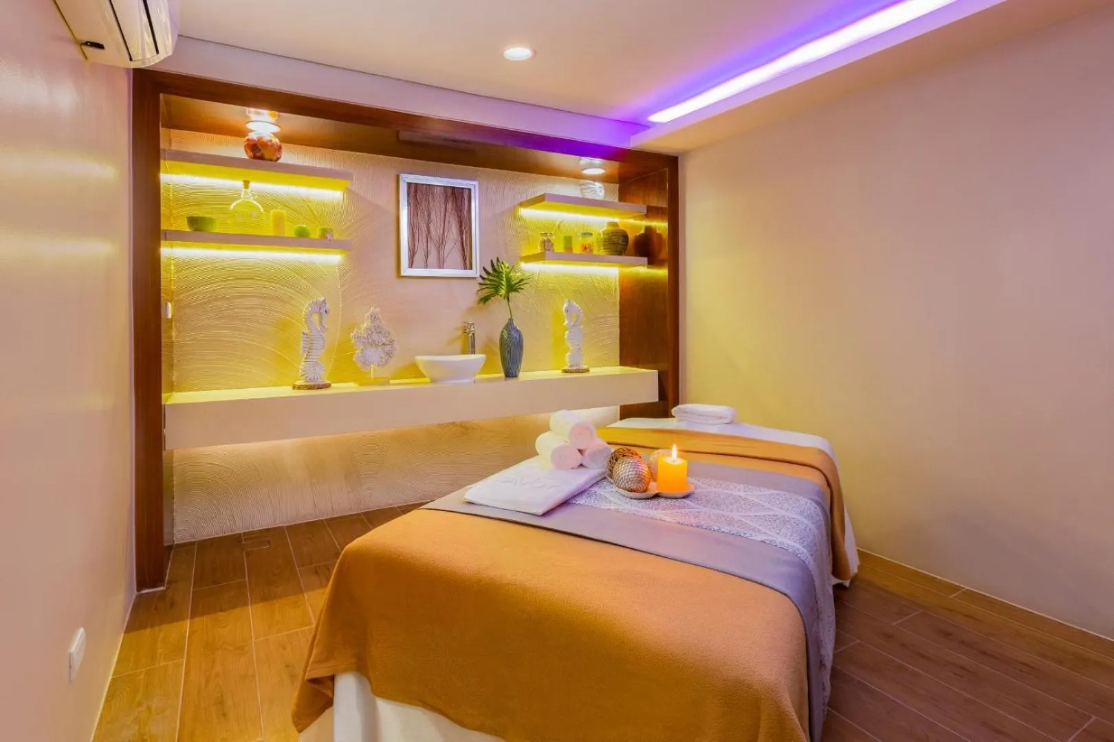 Massage, Bed in Savoy Hotel Boracay near Newcoast Beach