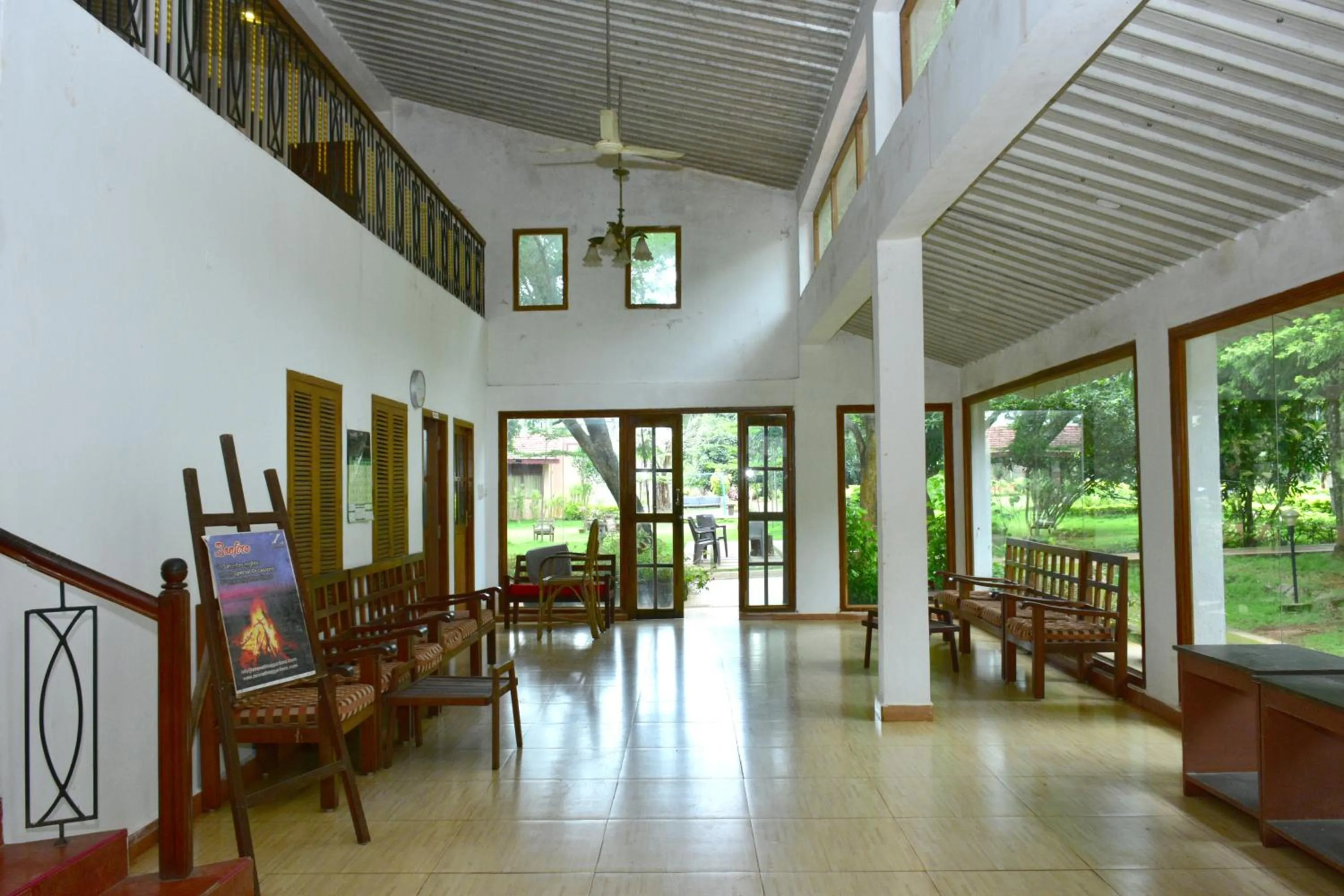 Restaurant/places to eat in Zeenath Taj Gardens